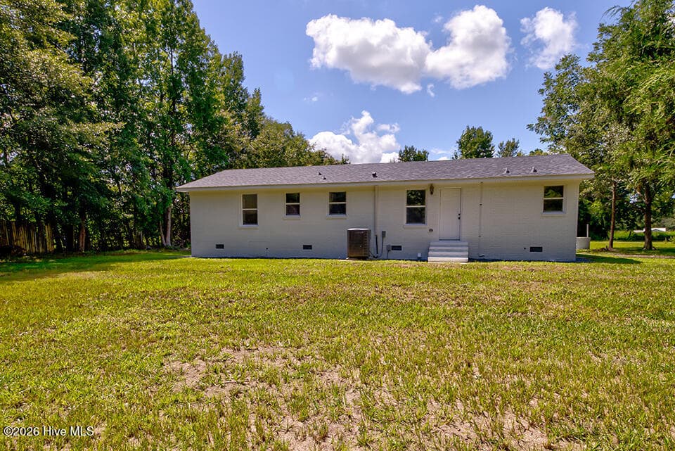 390 Newtown Loop Road, Atkinson, NC 28421