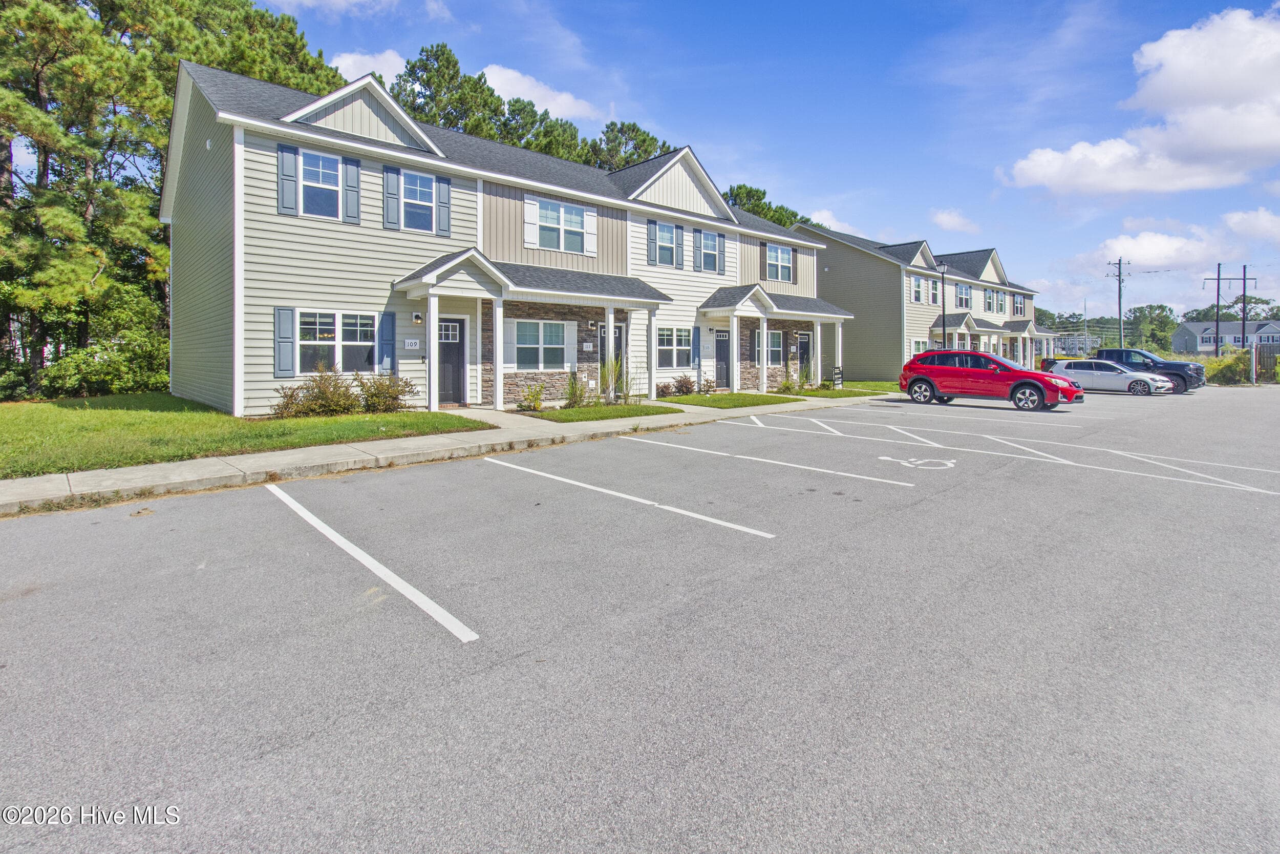 Townhouse at 109 Jaydn Drive E, Jacksonville, NC 28546, Jacksonville, photo 4 of 38