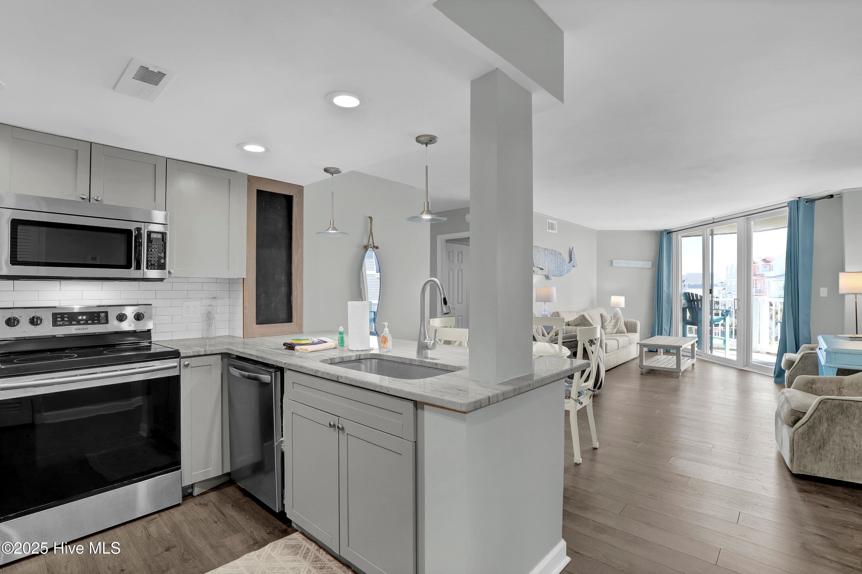 Condominium at 2000 New River Inlet Road 3112, North Topsail Beach, NC 28460, photo 4 of 26