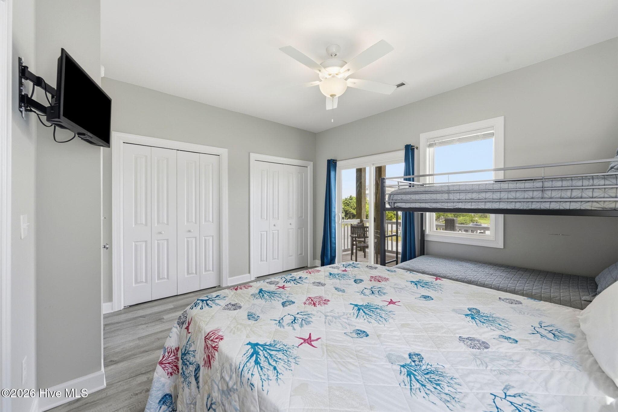 Townhouse at 124 Sea Gull Lane, North Topsail Beach, NC 28460, photo 34 of 48
