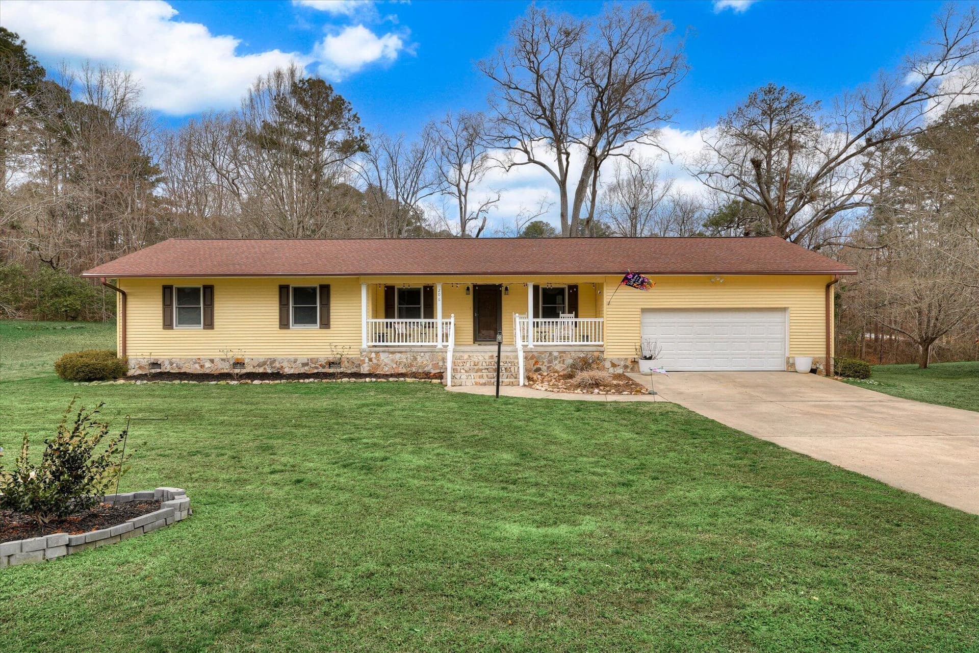 Single Family Residence at 206 Peachtree Street, McCormick, SC 29835, photo 2 of 41