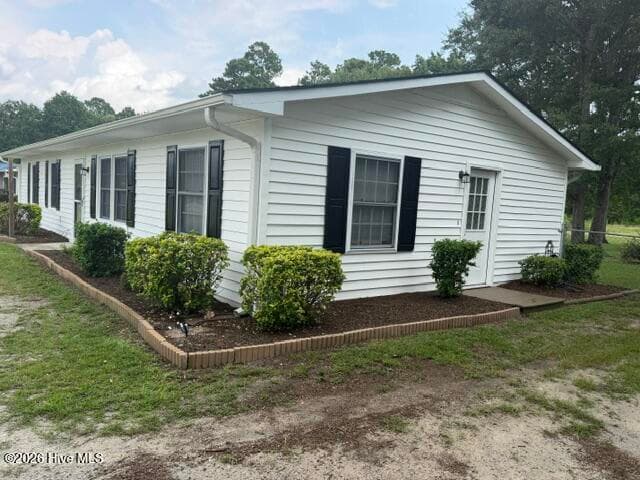 Single Family Residence at 2216 Ridge Road, New Bern, NC 28560, photo 5 of 41
