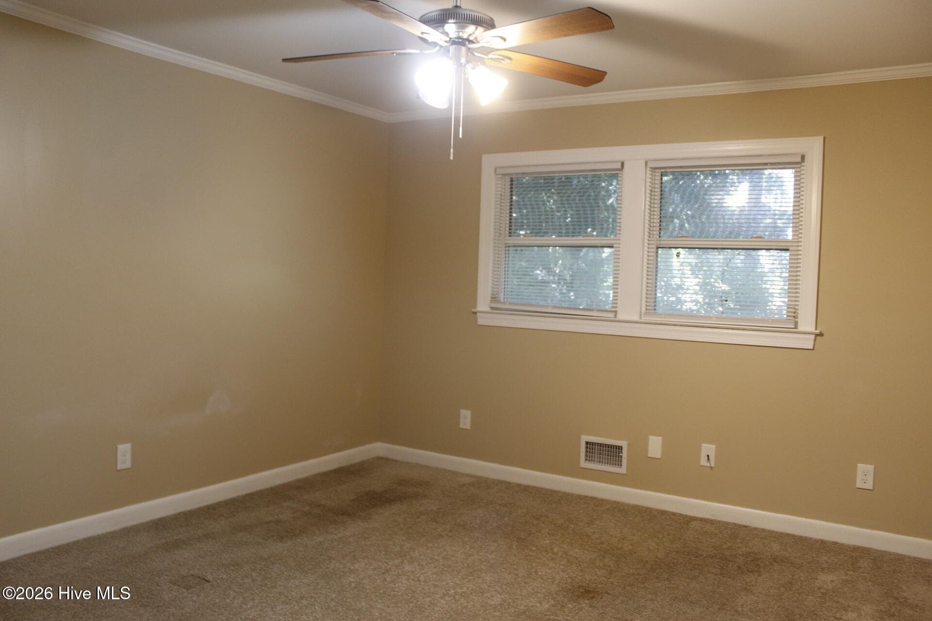 Single Family Residence at 2124 Oleander Drive, Wilmington, NC 28403, photo 14 of 32