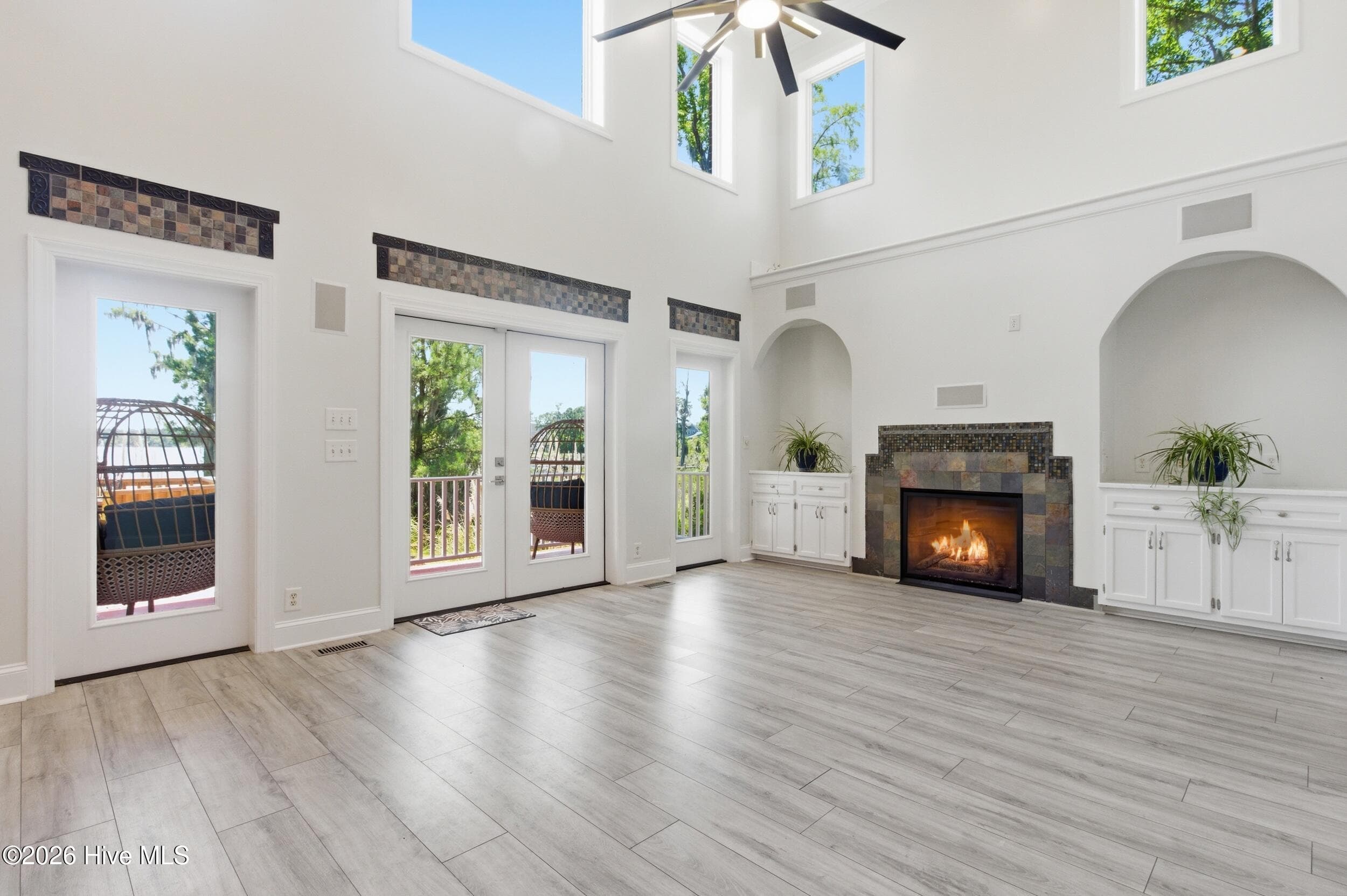 Living Room - 516 Long Point Road, Chocowinity, NC 27817