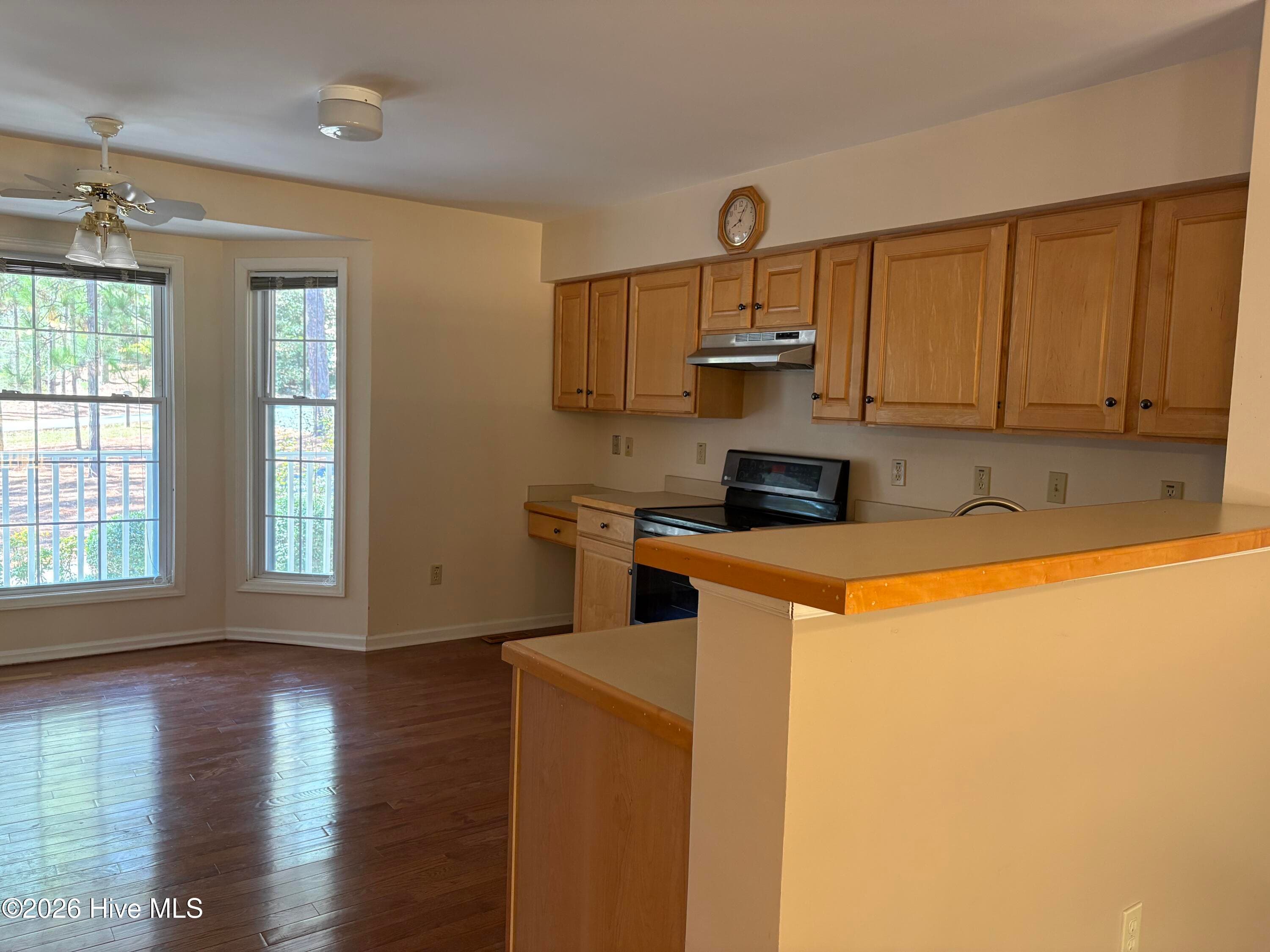 Single Family Residence at 15 Sandpiper Drive, Whispering Pines, NC 28327, Whispering Pines, photo 9 of 54