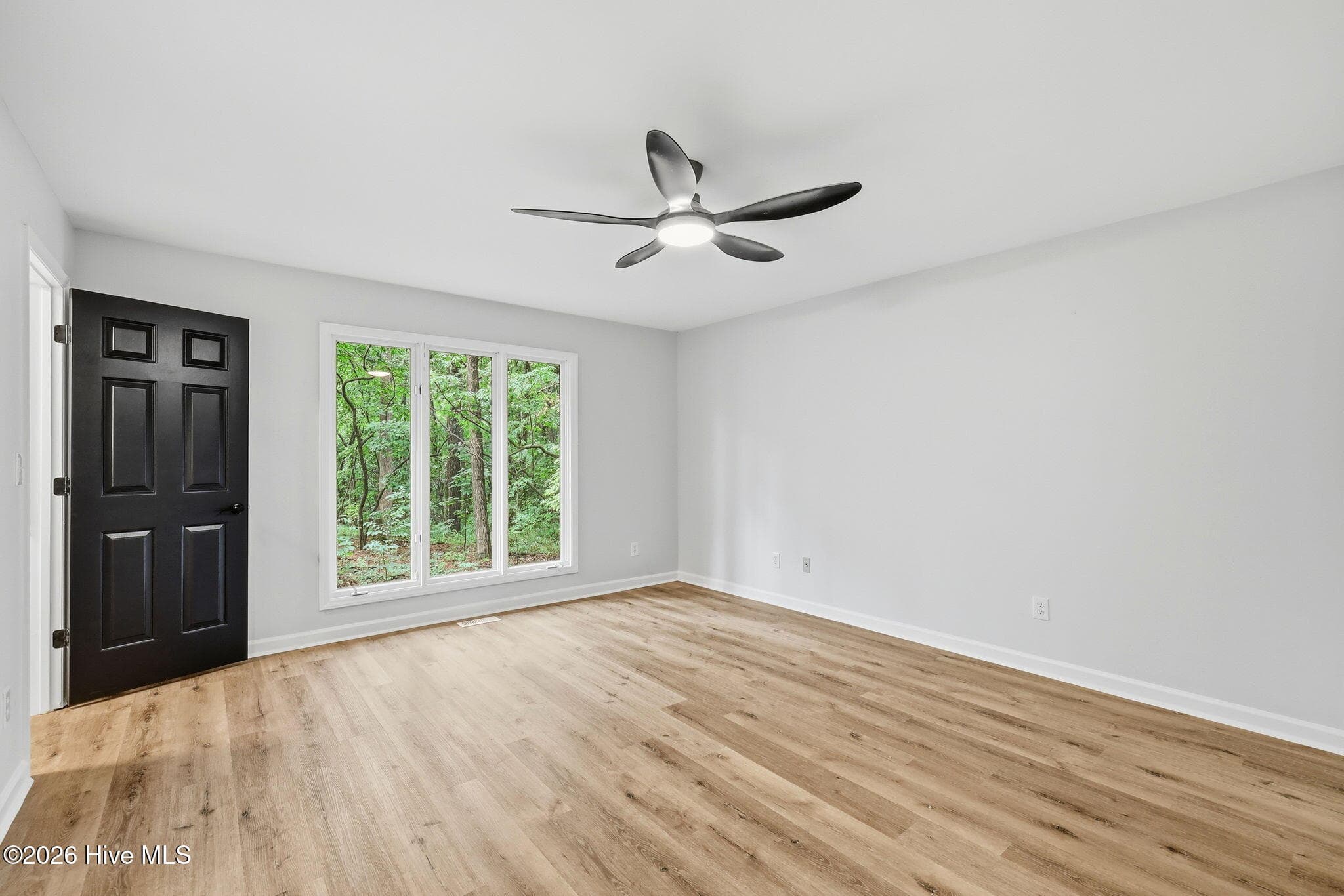 Single Family Residence at 200 Devonshire Avenue W, Seven Lakes, NC 27376, photo 6 of 50