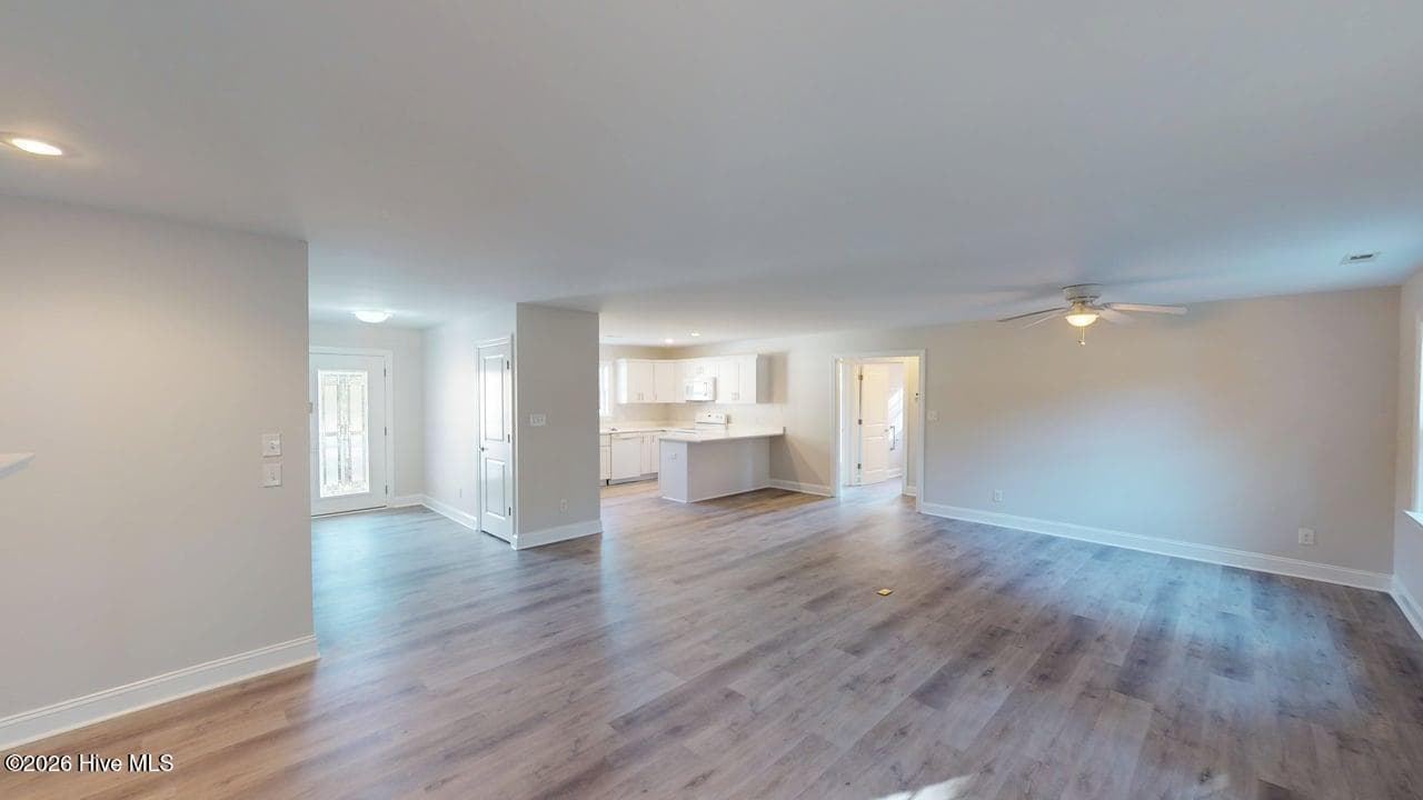 Single Family Residence at 1114 Barkentine Drive, New Bern, NC 28560, photo 26 of 66