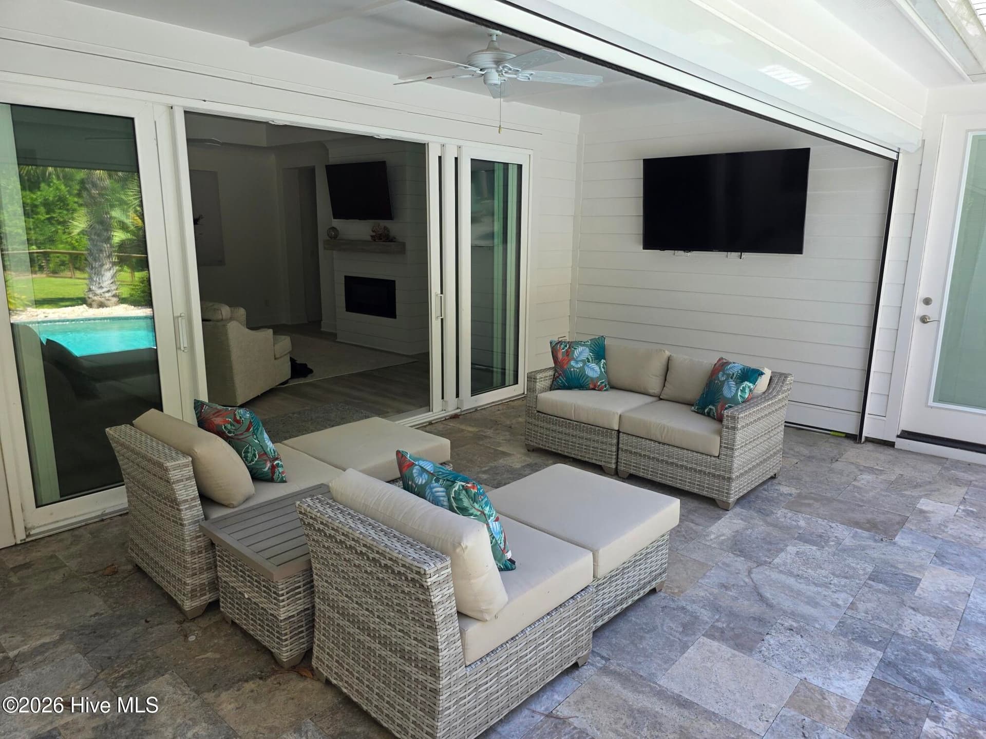 Single Family Residence at 2016 Manor Parc Drive, Calabash, NC 28467, photo 31 of 127