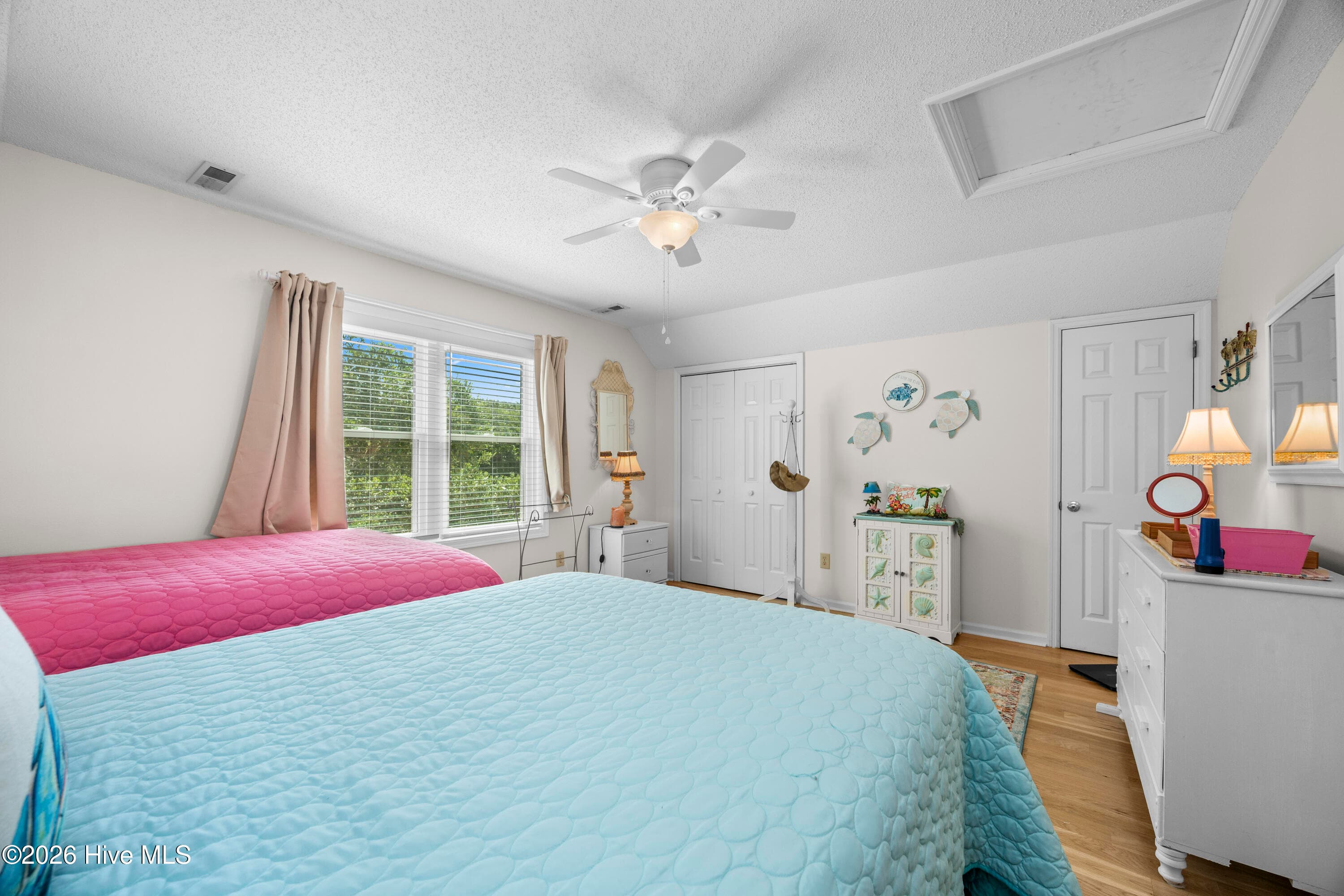 Single Family Residence at 104 Bluewater Drive, Emerald Isle, NC 28594, photo 2 of 4
