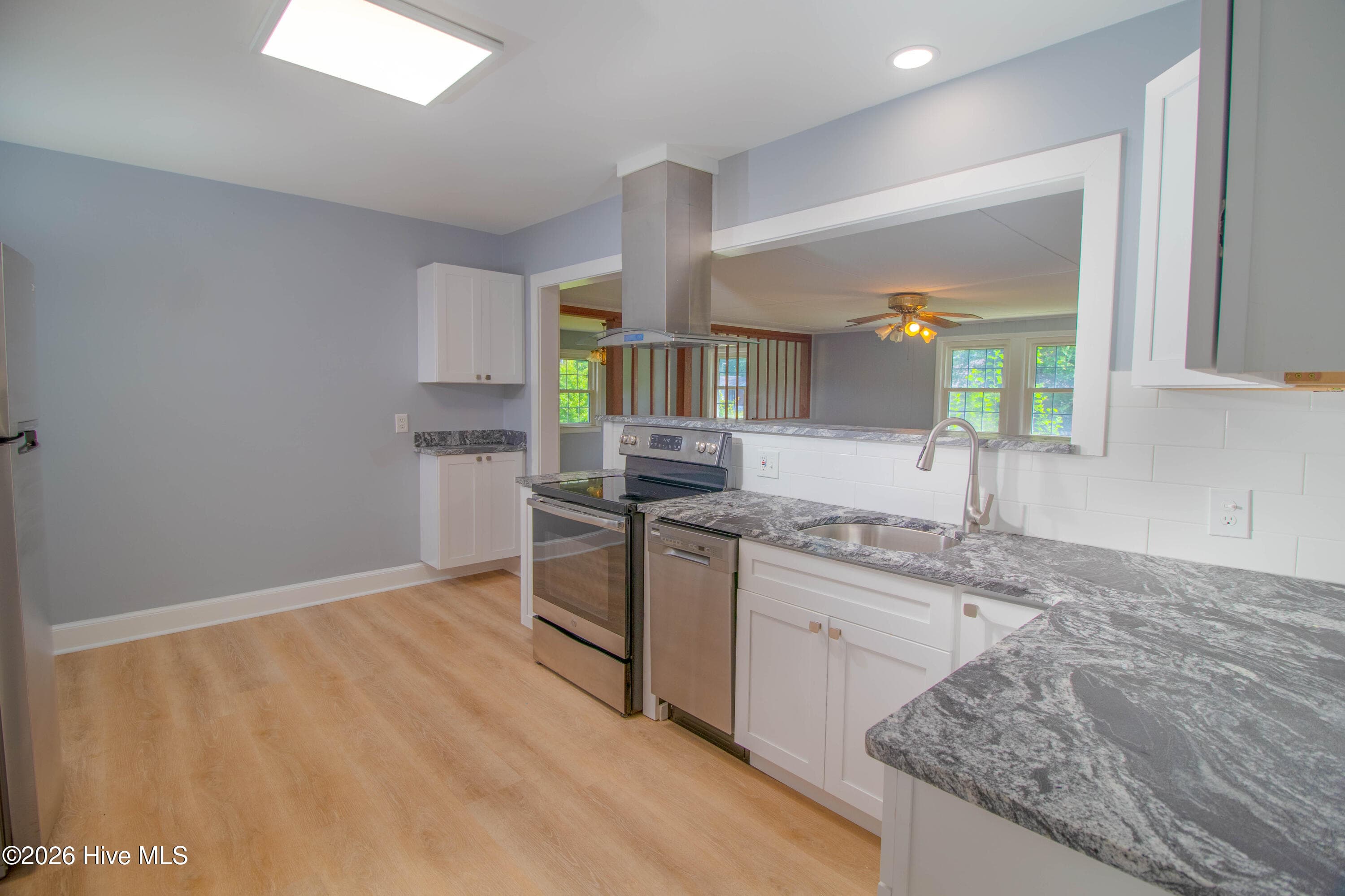 Single Family Residence at 4202 Dewitt Road, Wilmington, NC 28405, photo 8 of 26