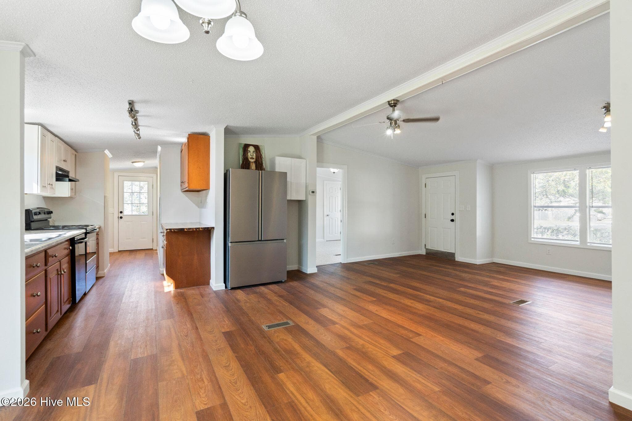 Manufactured Home at 6140 Carolina Beach Road Trlr 28, Wilmington, NC 28412, photo 20 of 54