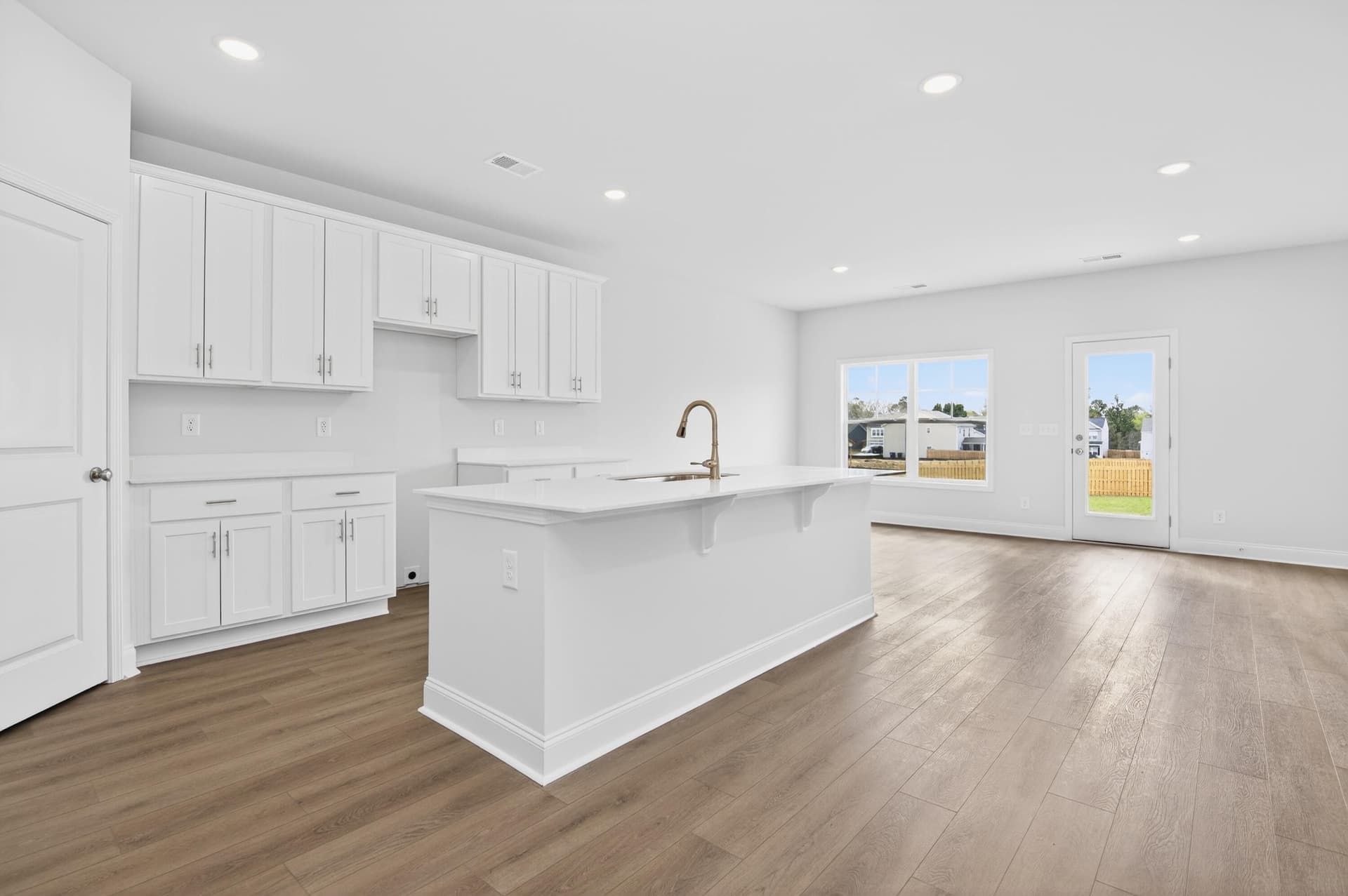 Single Family Residence at 3521 NW Tanbark Oak Lane, Aiken, SC 29801, photo 3 of 35