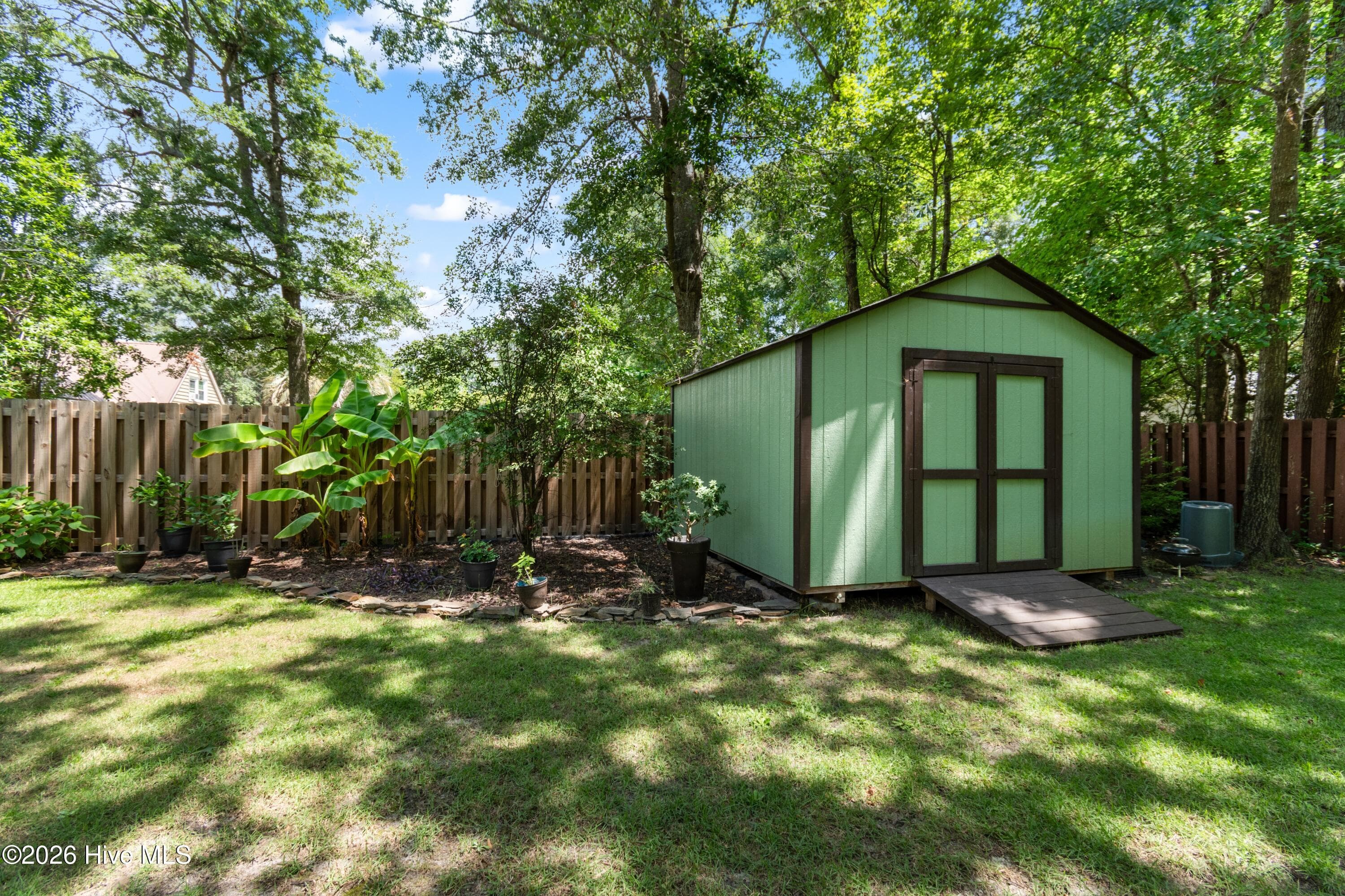 Single Family Residence at 518 Highgreen Drive, Wilmington, NC 28411, photo 3 of 6