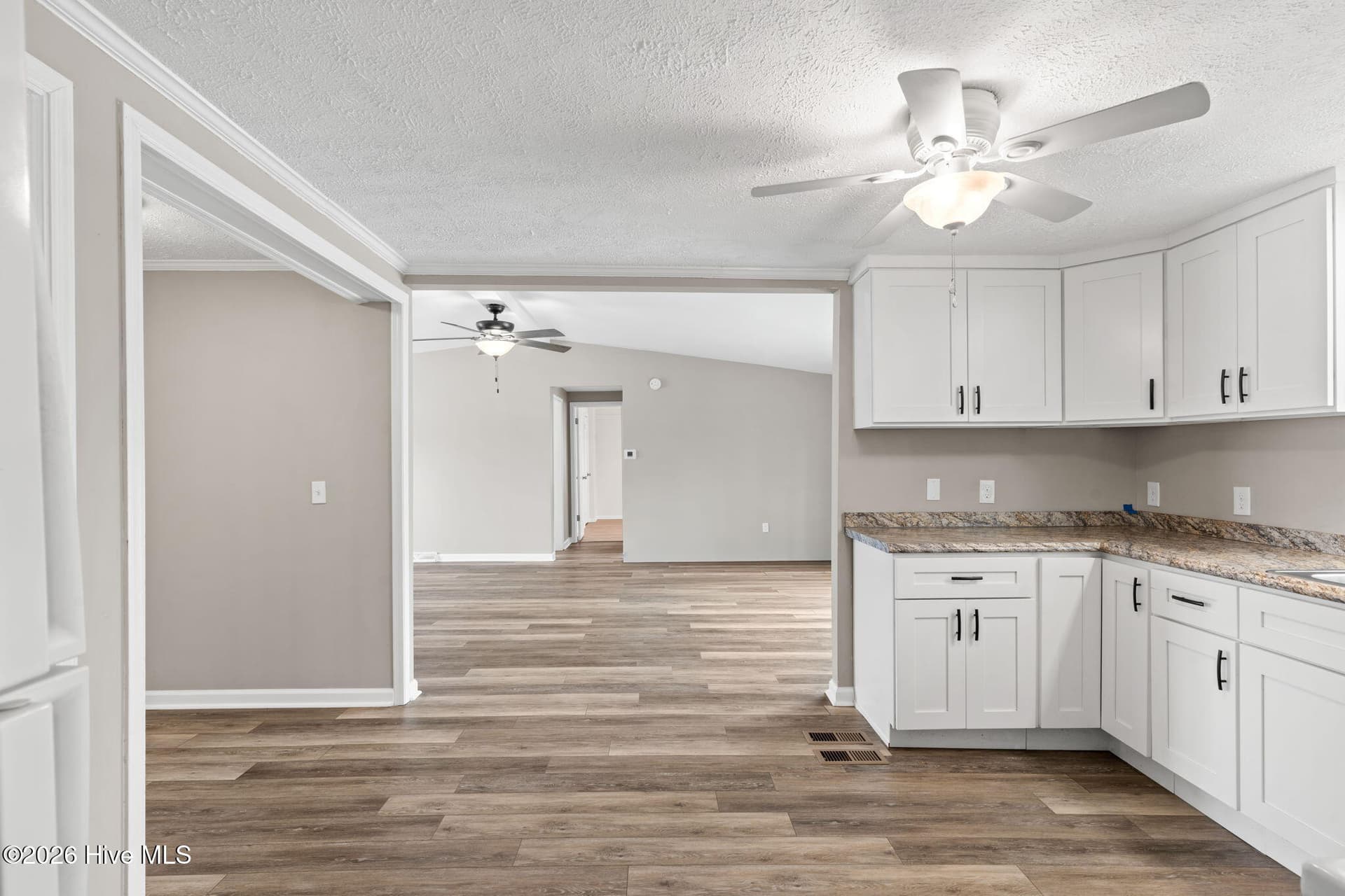 Manufactured Home at 286 Edgewater Drive SW, Shallotte, NC 28470, photo 36 of 56