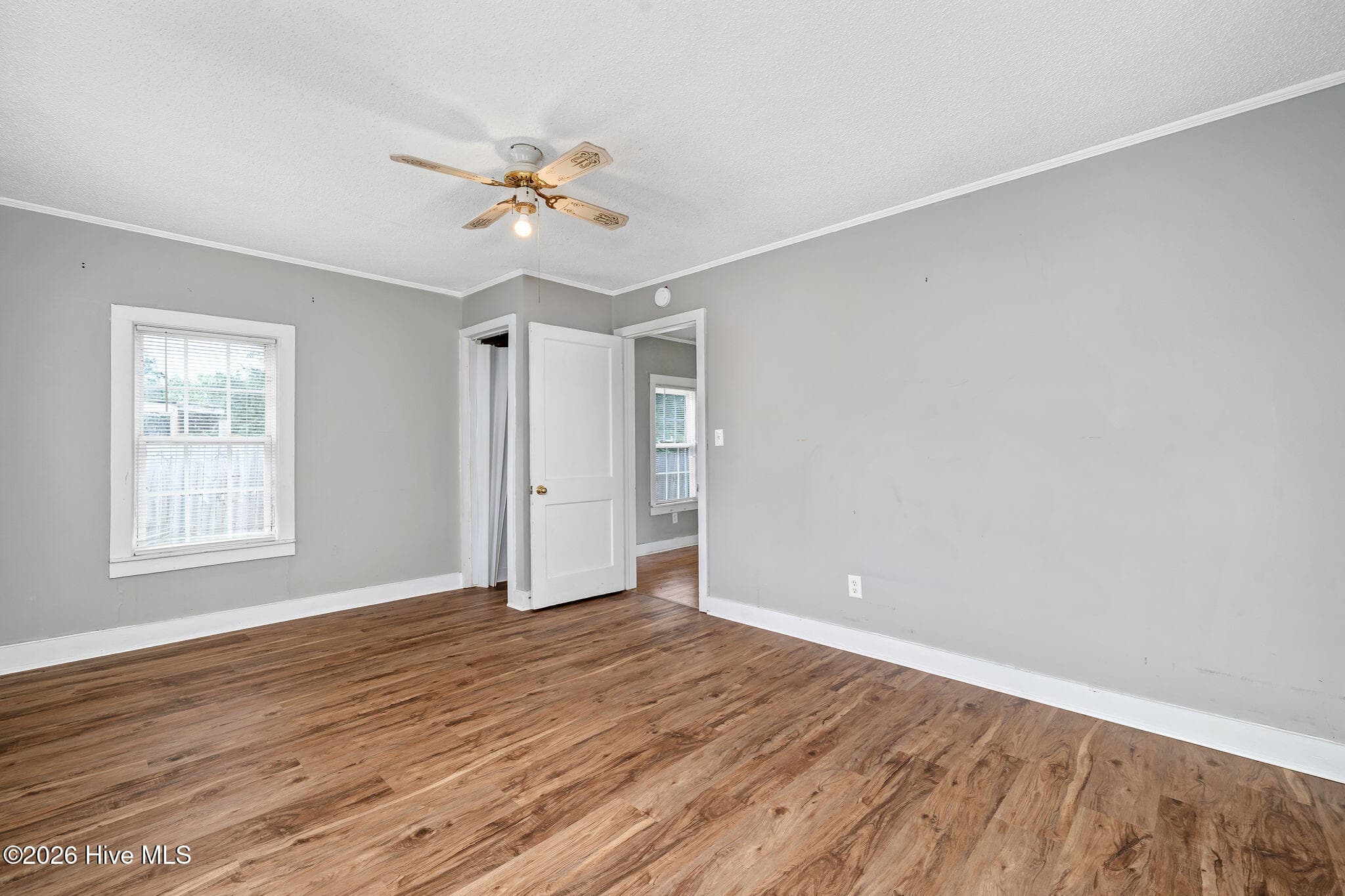 Single Family Residence at 115 E Murphy Street, Wallace, NC 28466, photo 15 of 24
