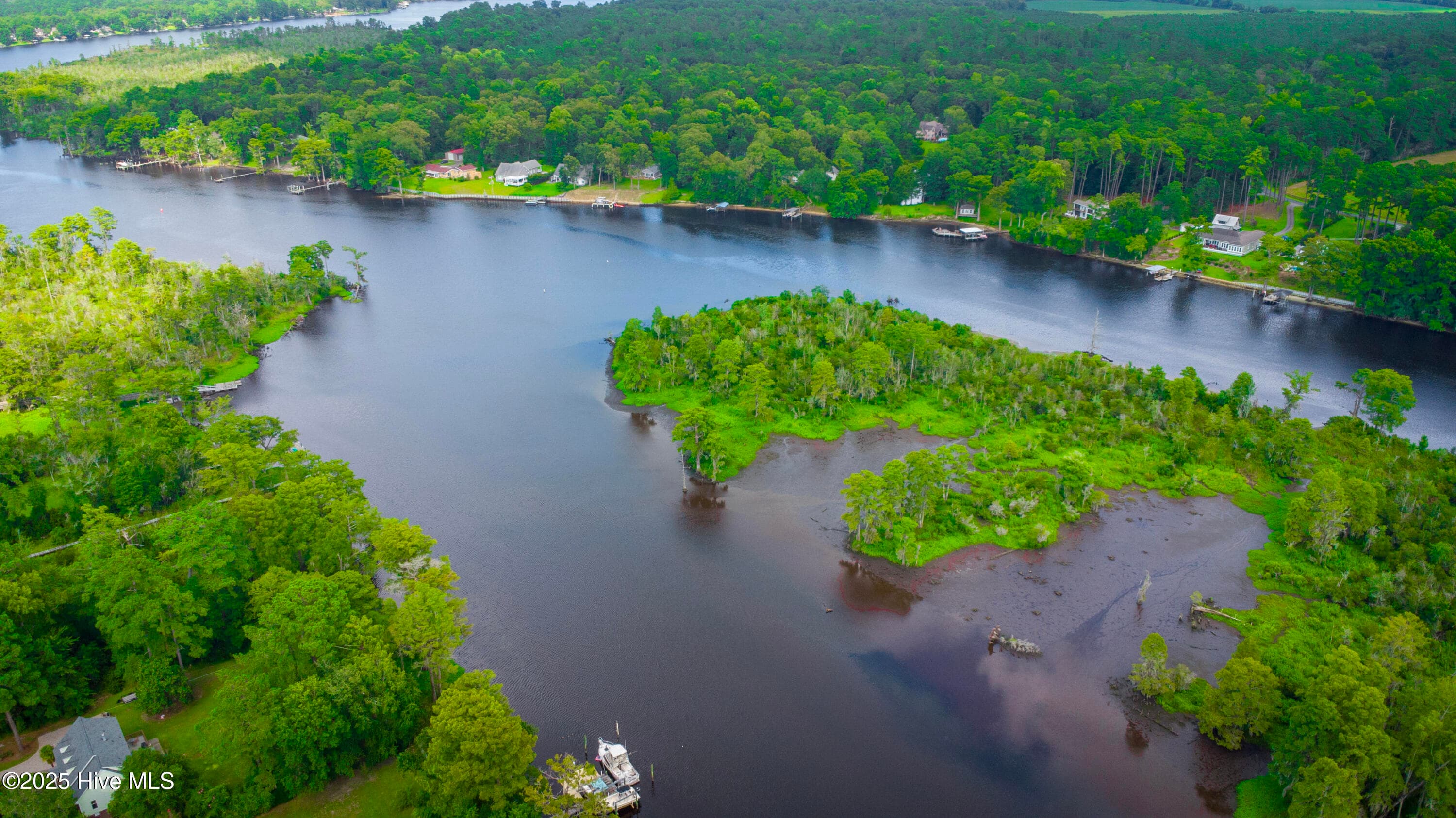 Single Family Residence at 210 Gangplank Road, New Bern, NC 28562, photo 79 of 86