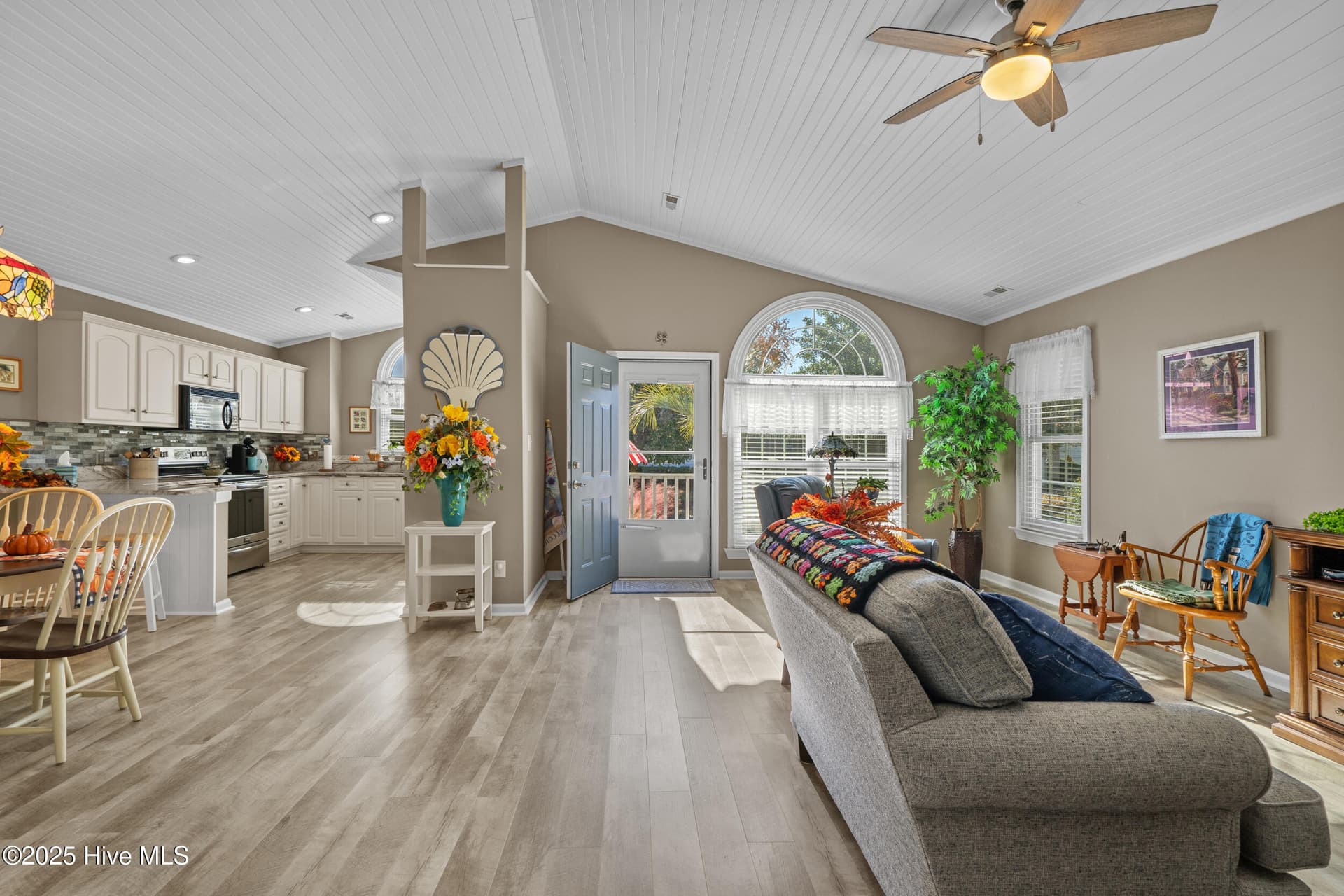 Single Family Residence at 482 Pepper Breeze Avenue SW, Calabash, NC 28467, photo 6 of 54