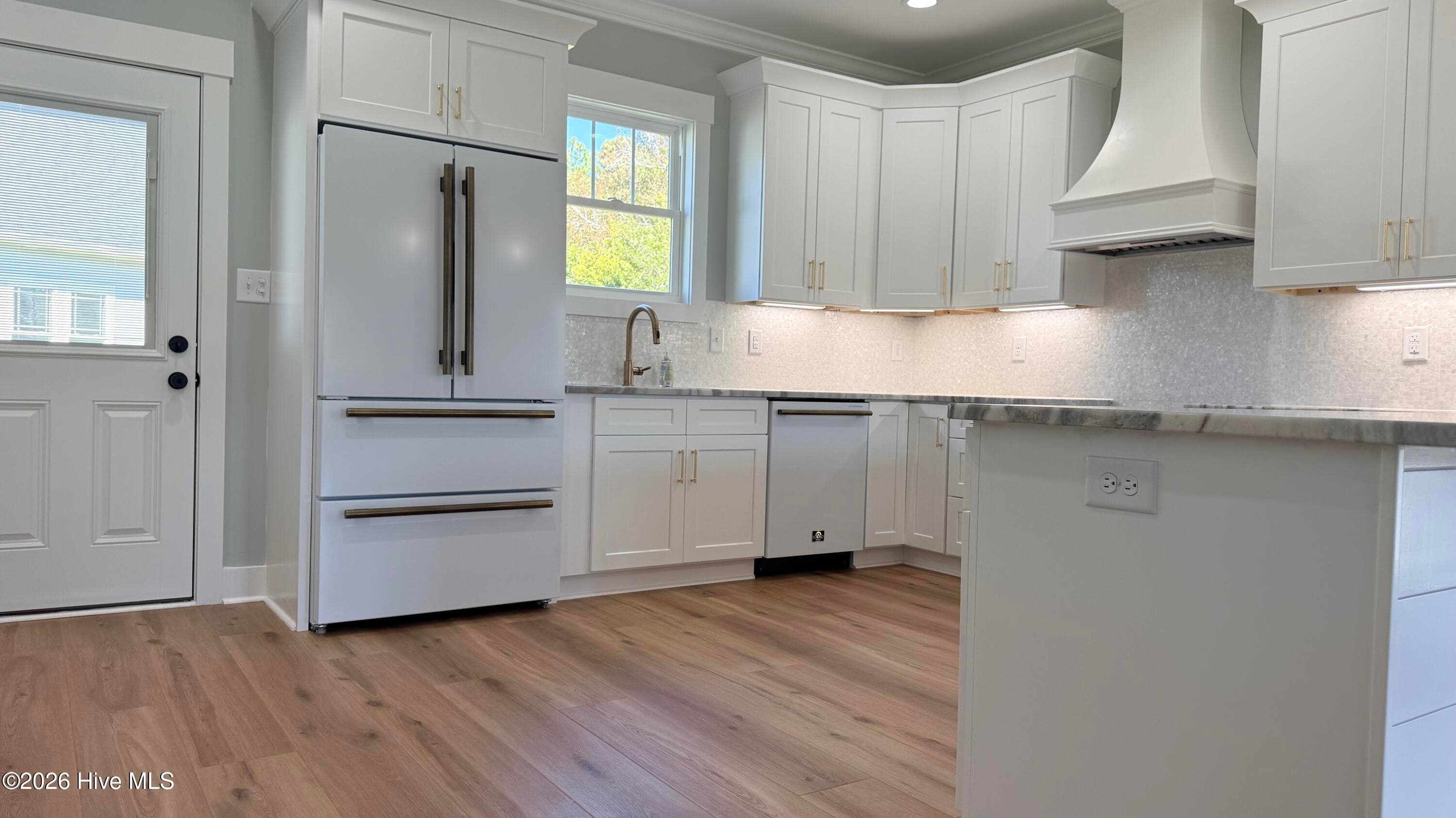 Single Family Residence at 102 N River Club Drive, Beaufort, NC 28516, photo 33 of 79