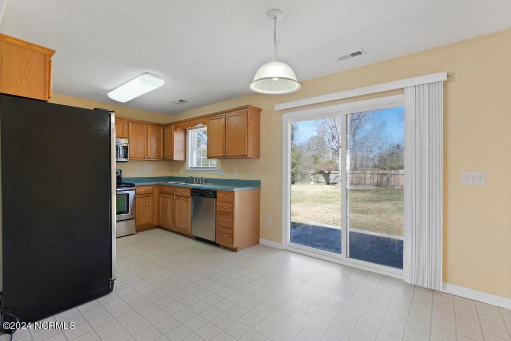 Single Family Residence at 1302 Davis Street, Jacksonville, NC 28540, photo 7 of 23