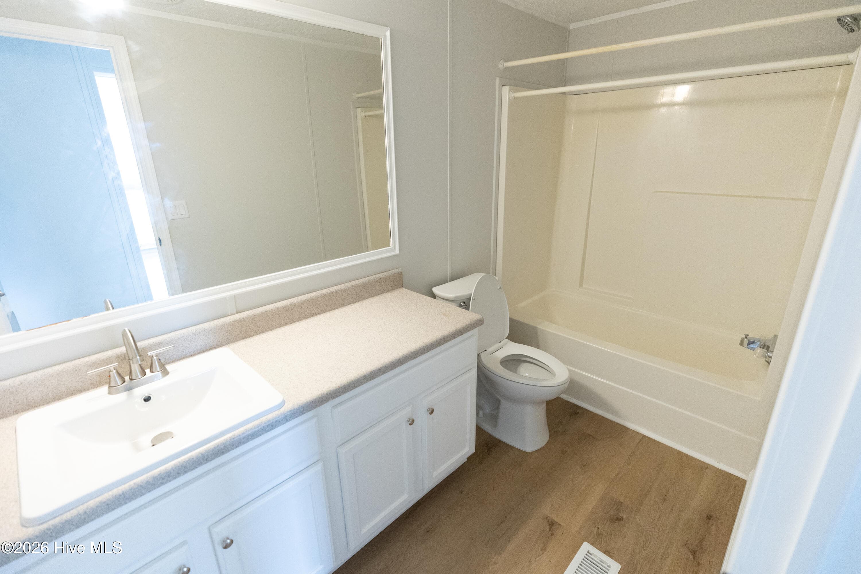 Manufactured Home at 5105 Zulas Place S, Wilson, NC 27893, Wilson, photo 19 of 40