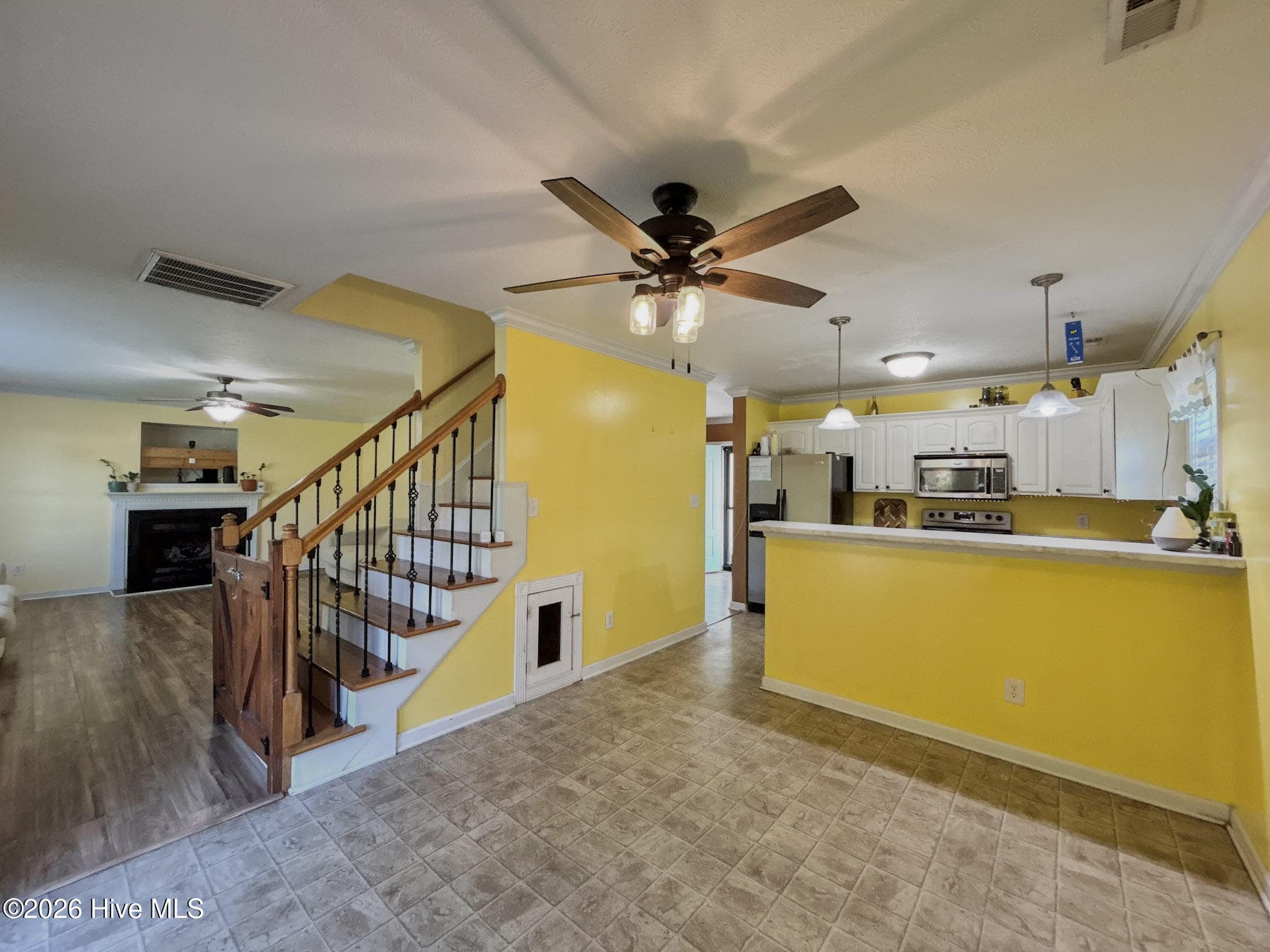 Single Family Residence at 305 Vito Court, Richlands, NC 28574, photo 16 of 83