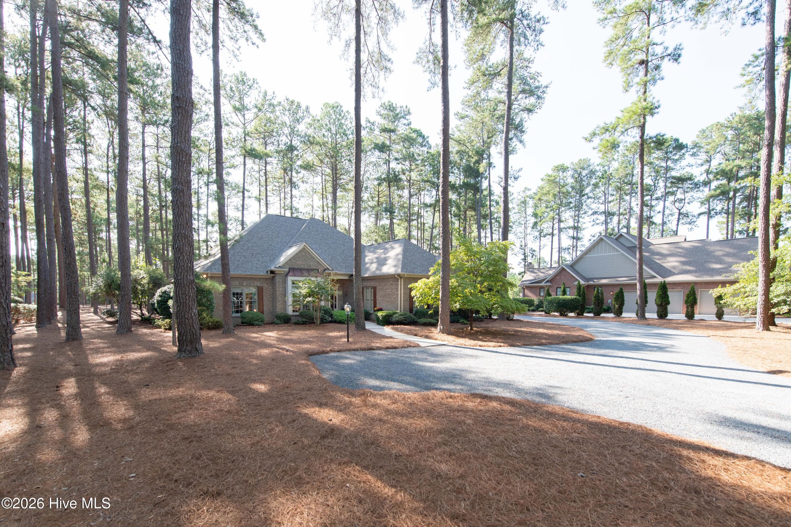 Single Family Residence at 29 Abbottsford Drive, Pinehurst, NC 28374, photo 2 of 74