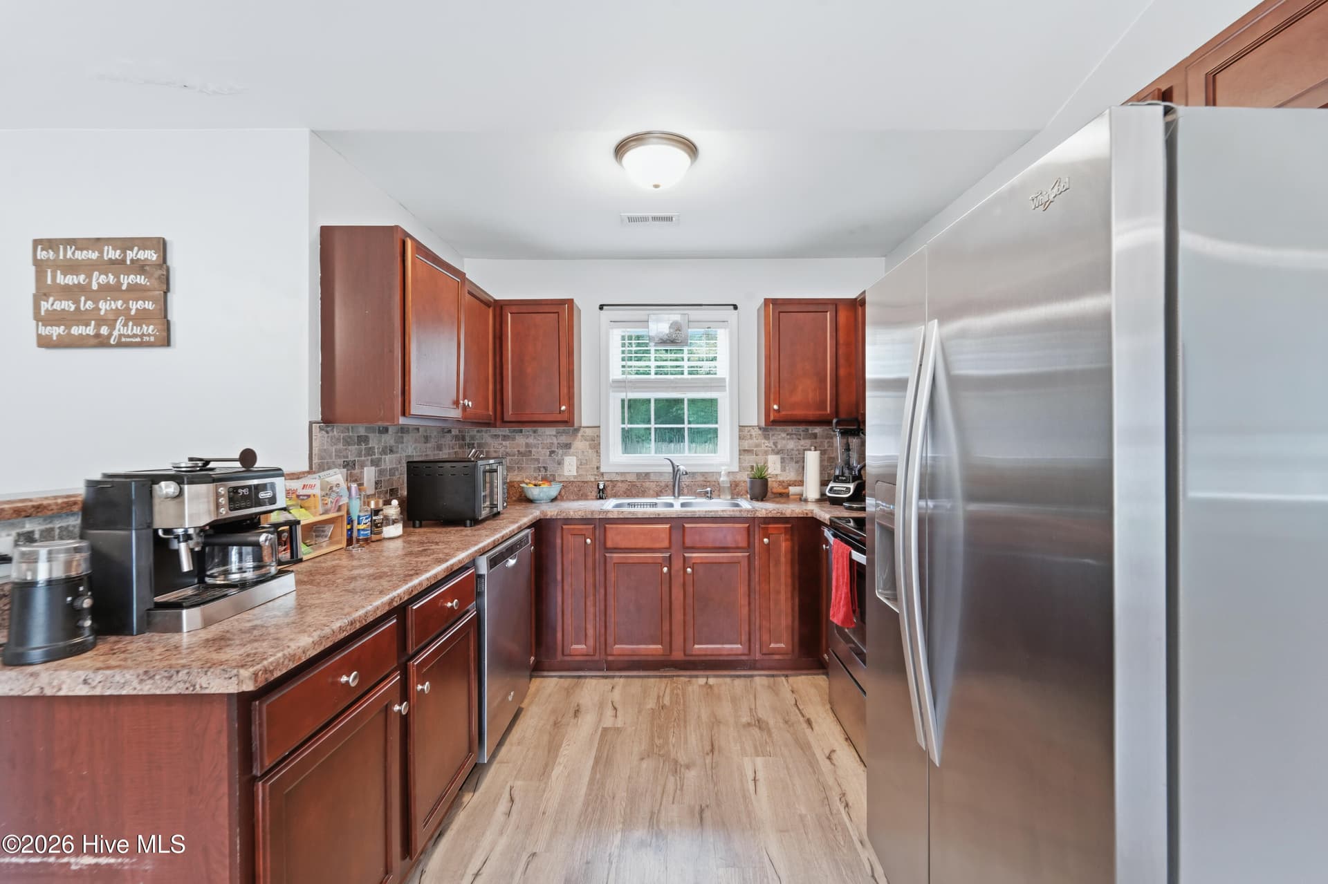 Single Family Residence at 206 Sweet Gum Lane, Richlands, NC 28574, photo 13 of 32