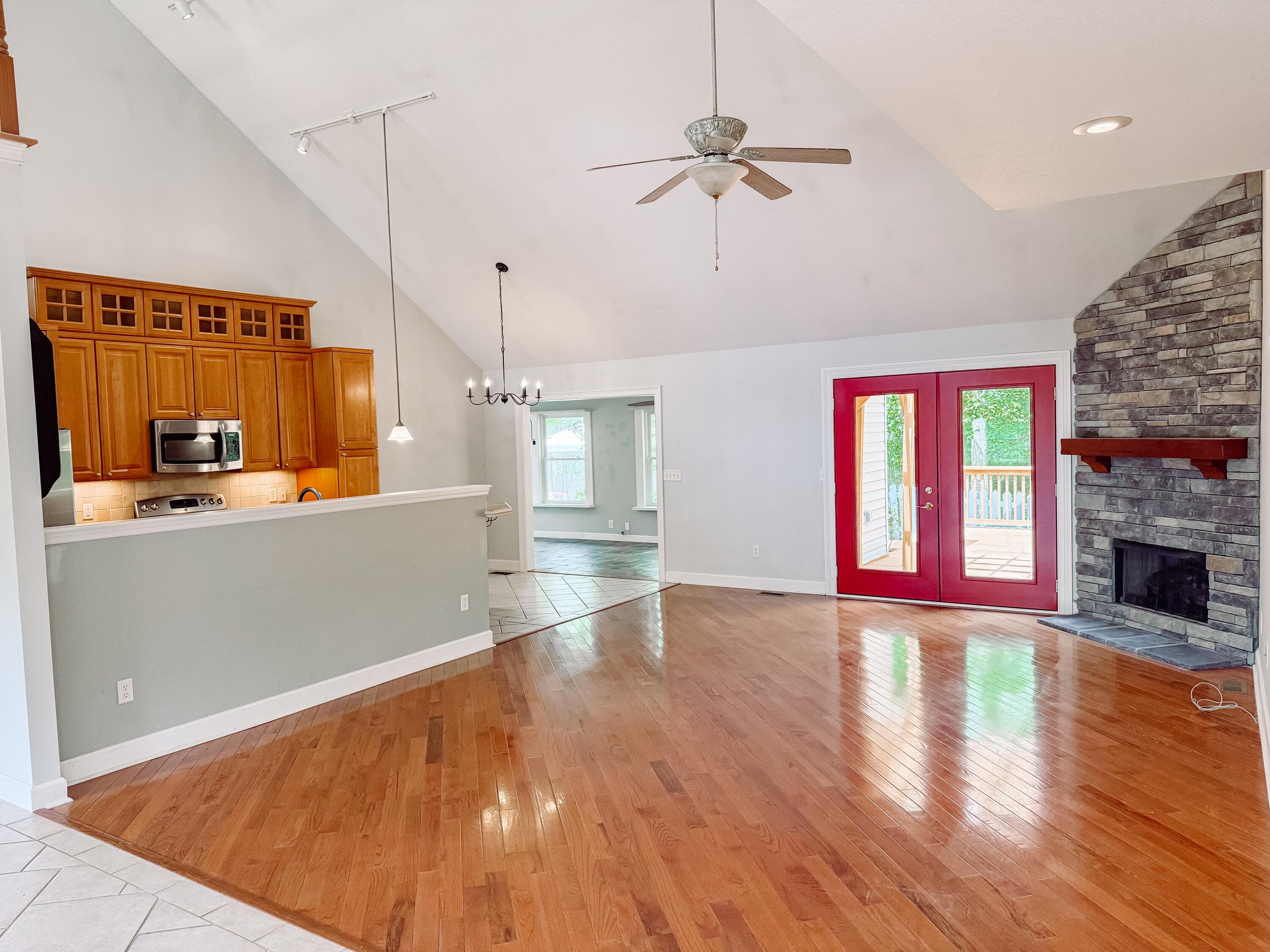 Single Family Residence at 174 Tara Drive, McCormick, SC 29835, photo 7 of 36