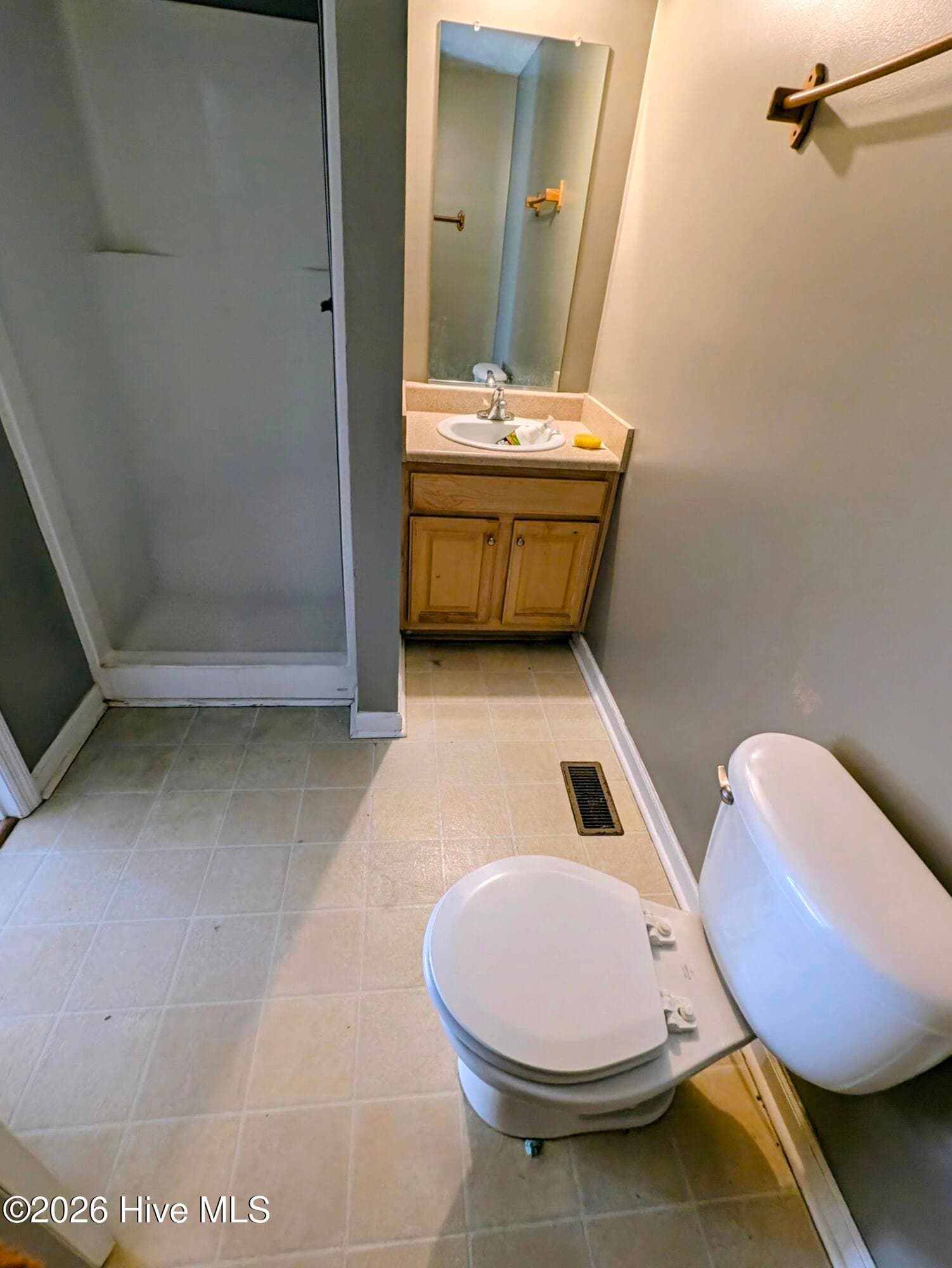 Interior Bathroom for Bedroom 5 - 423 Weeks Street, Wadley, GA 30477