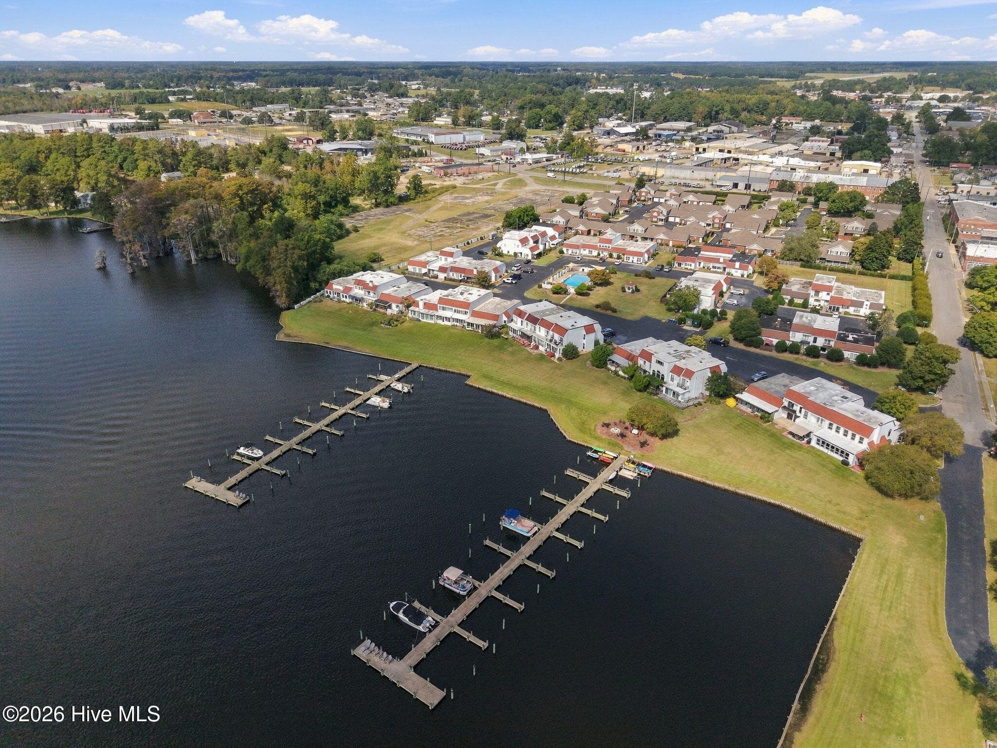 Townhouse at 106 Washington Harbor, Washington, NC 27889, photo 45 of 56