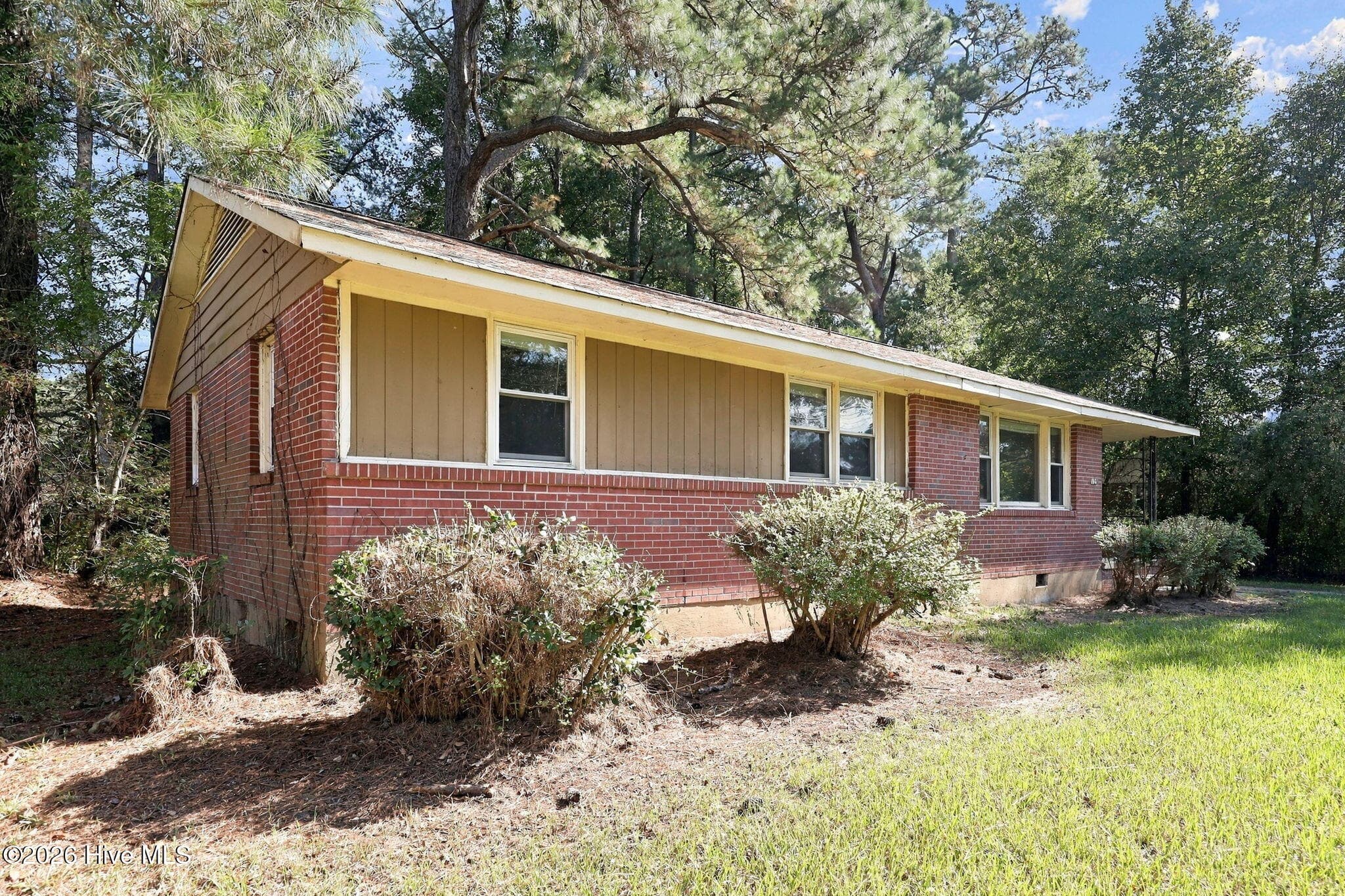 Single Family Residence at 125 Kitt Drive, Jacksonville, NC 28540, Jacksonville, photo 2 of 39