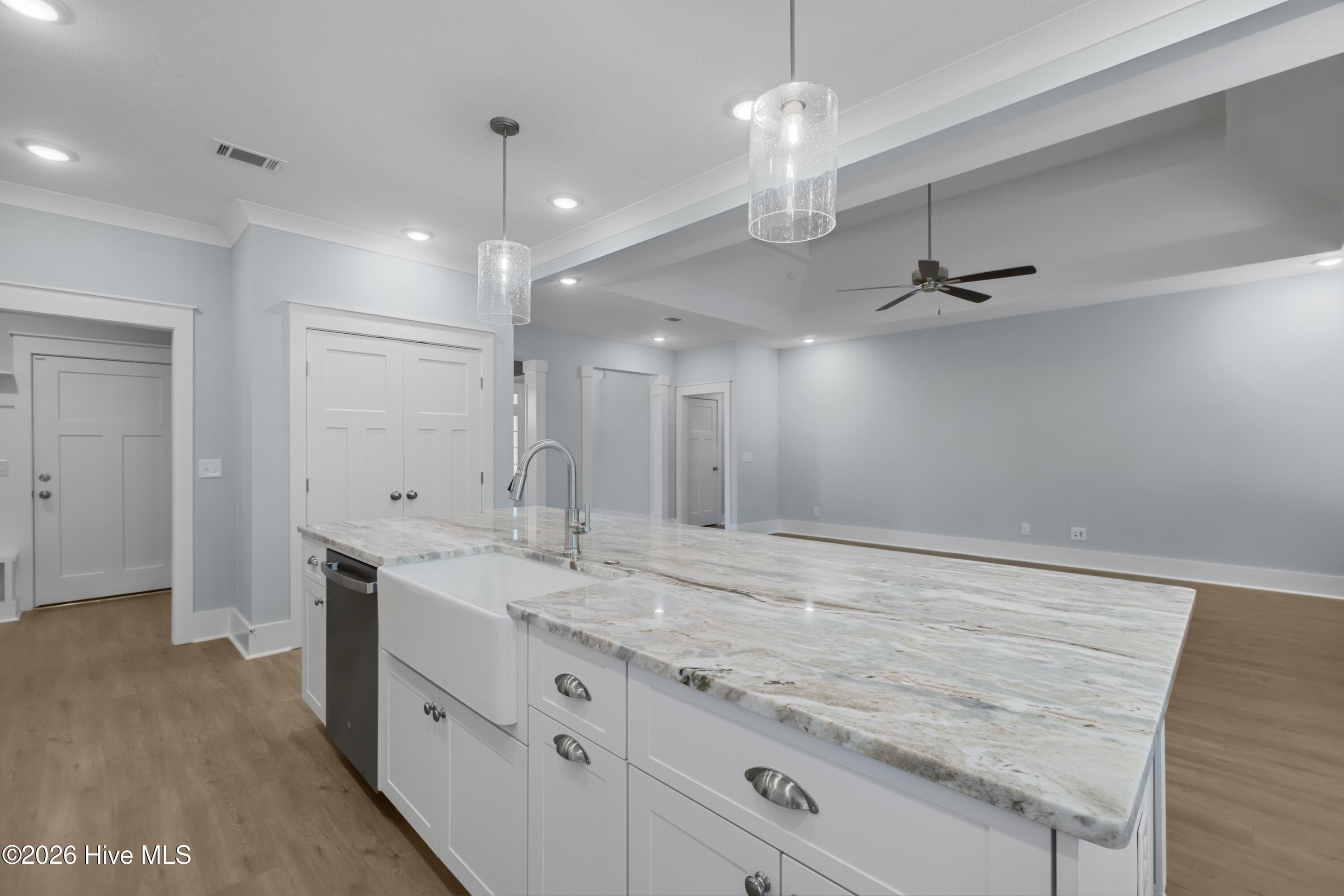 Farmhouse sink - 1777 Bellingham Drive, Beech Island, SC 29842