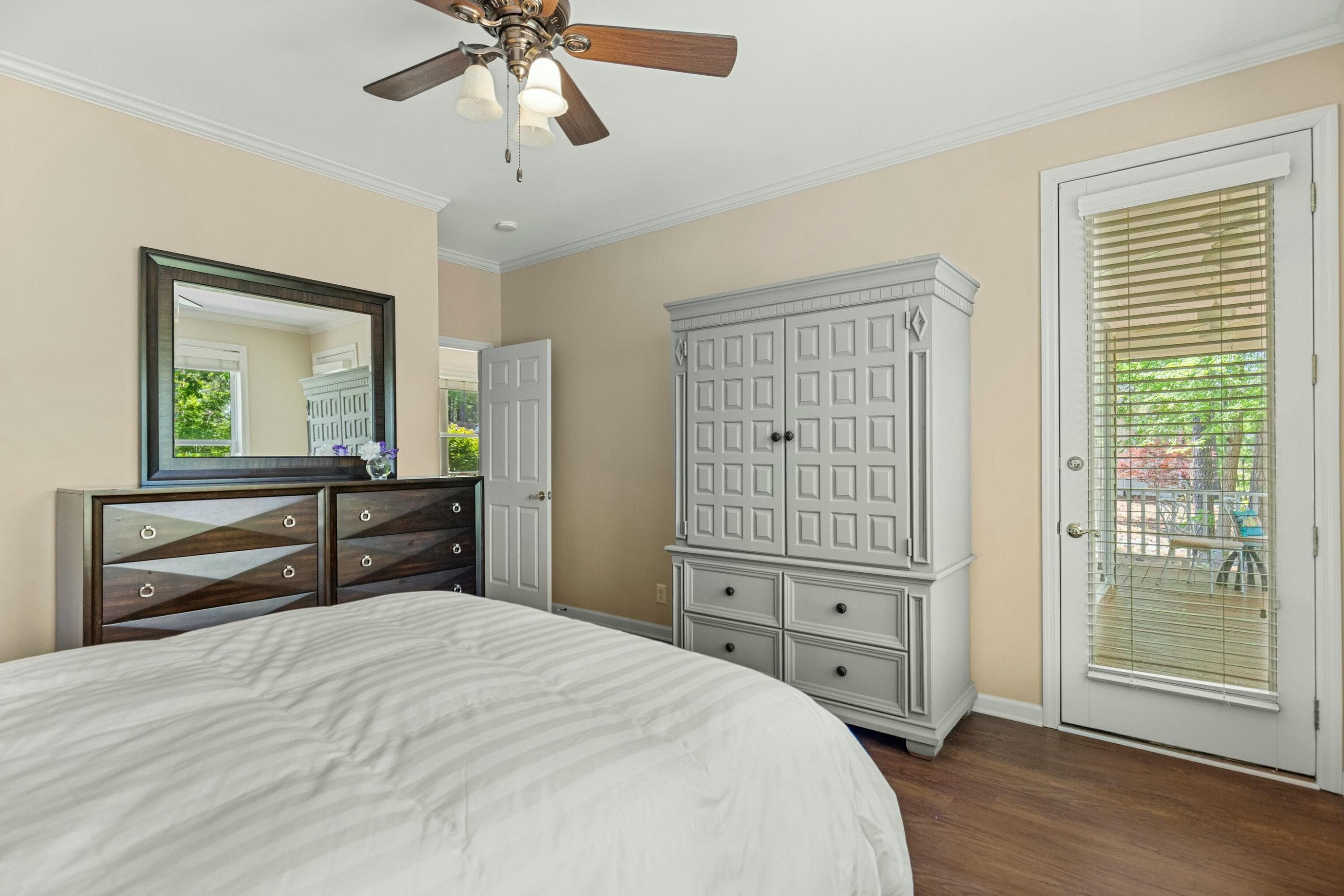 Townhouse at 9 Caravel Circle, McCormick, SC 29835, photo 23 of 36