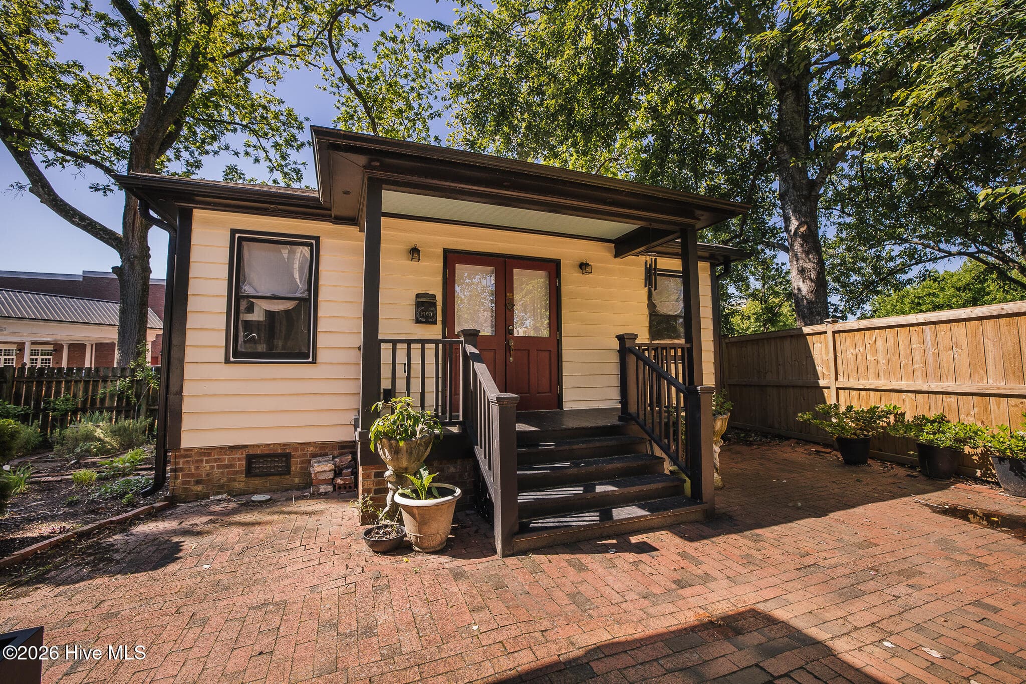 Detached cottage - 615 New Street, New Bern, NC 28560