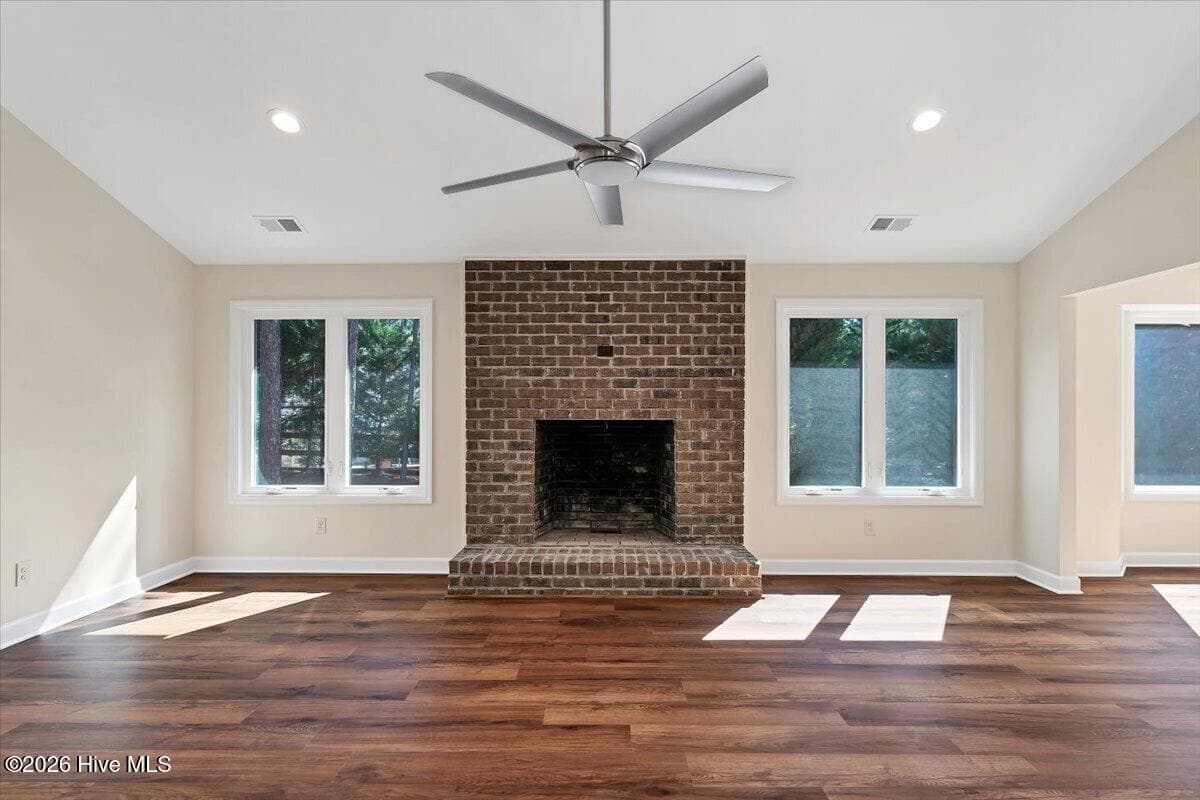 Single Family Residence at 10 Catalpa Lane N, Pinehurst, NC 28374, photo 11 of 51