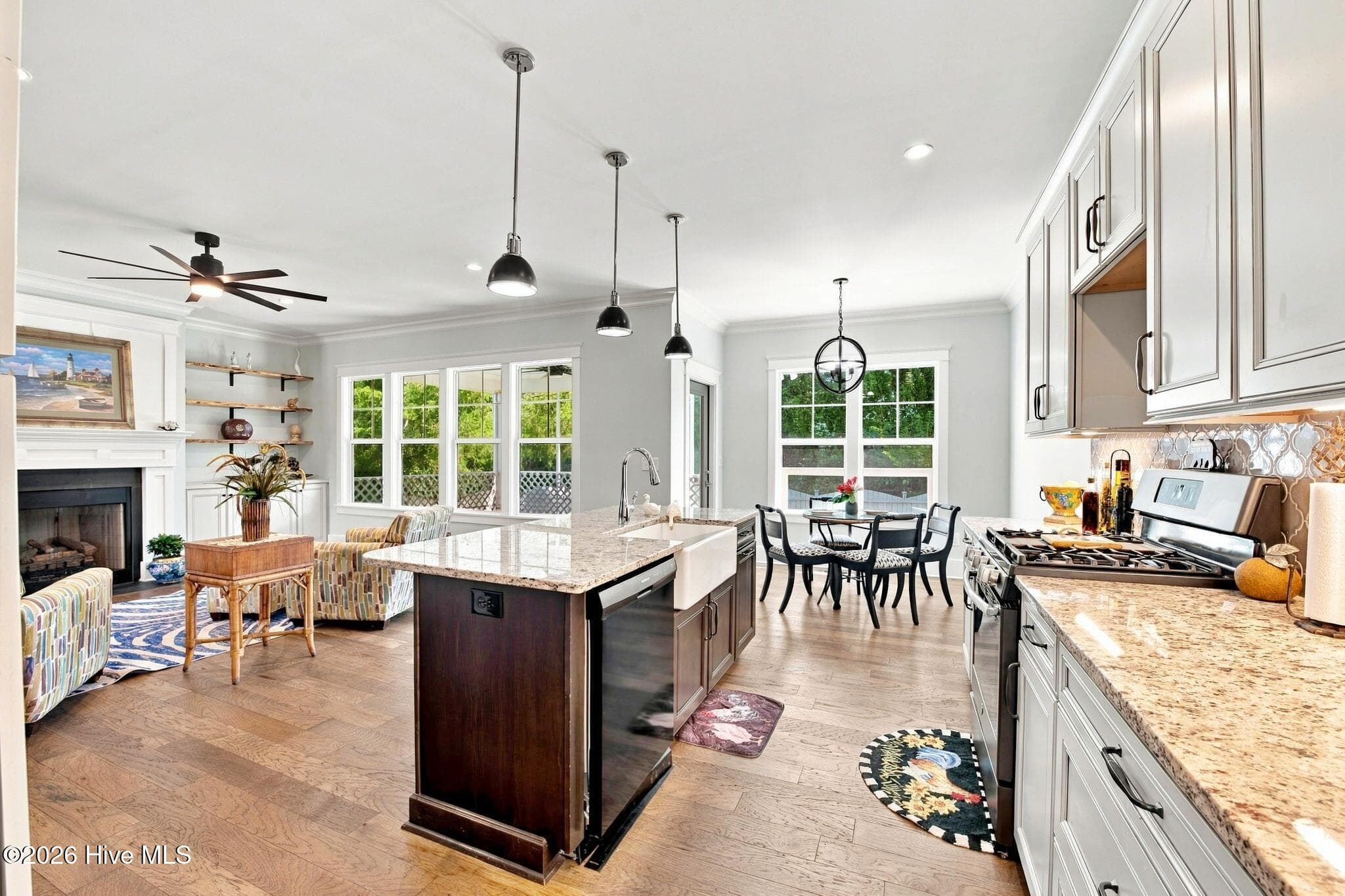 Single Family Residence at 212 Shoreview Drive, New Bern, NC 28562, photo 16 of 49