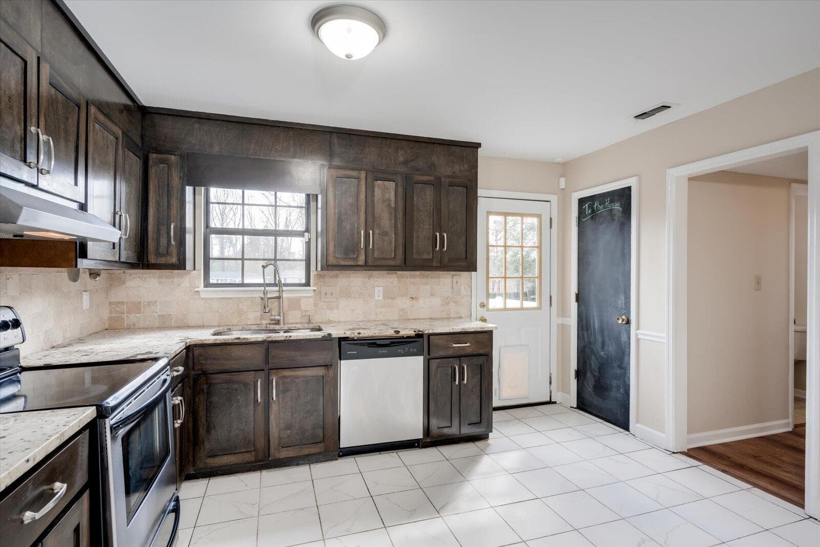 Single Family Residence at 2214 Pleasant Drive, Augusta, GA 30907, photo 11 of 31