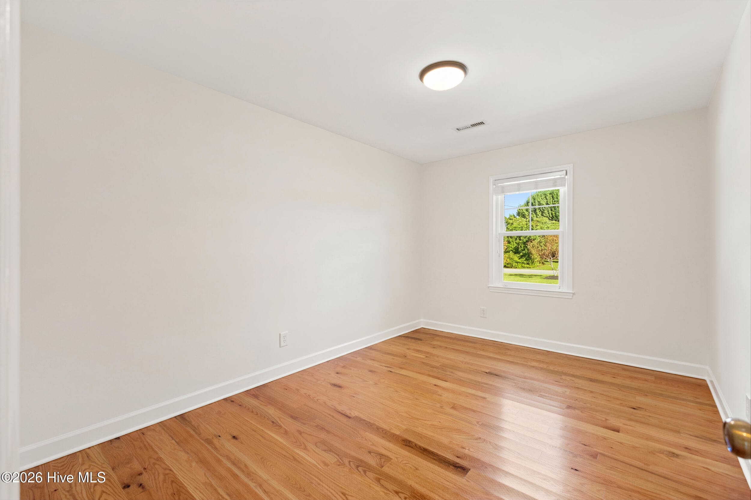 Single Family Residence at 310 Bretonshire Road, Wilmington, NC 28405, photo 37 of 74