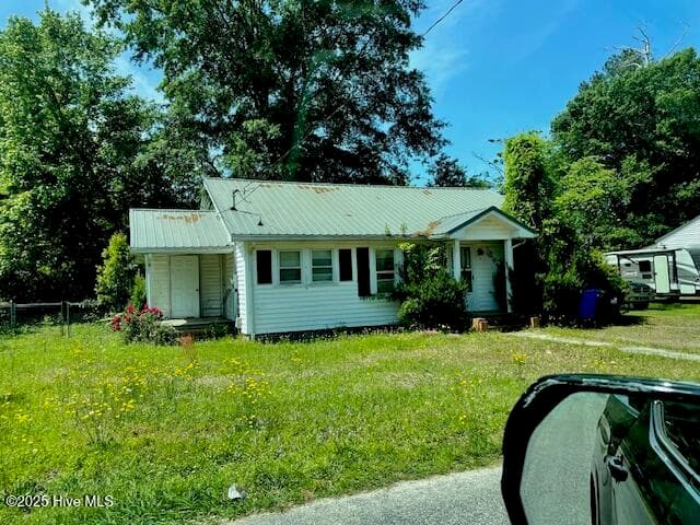 208 Gooden Street, Elizabethtown, NC 28337