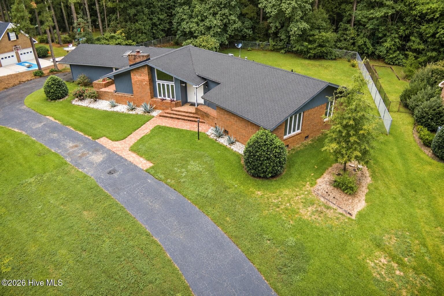 Single Family Residence at 407 Bundy Lane, Laurinburg, NC 28352, photo 4 of 49