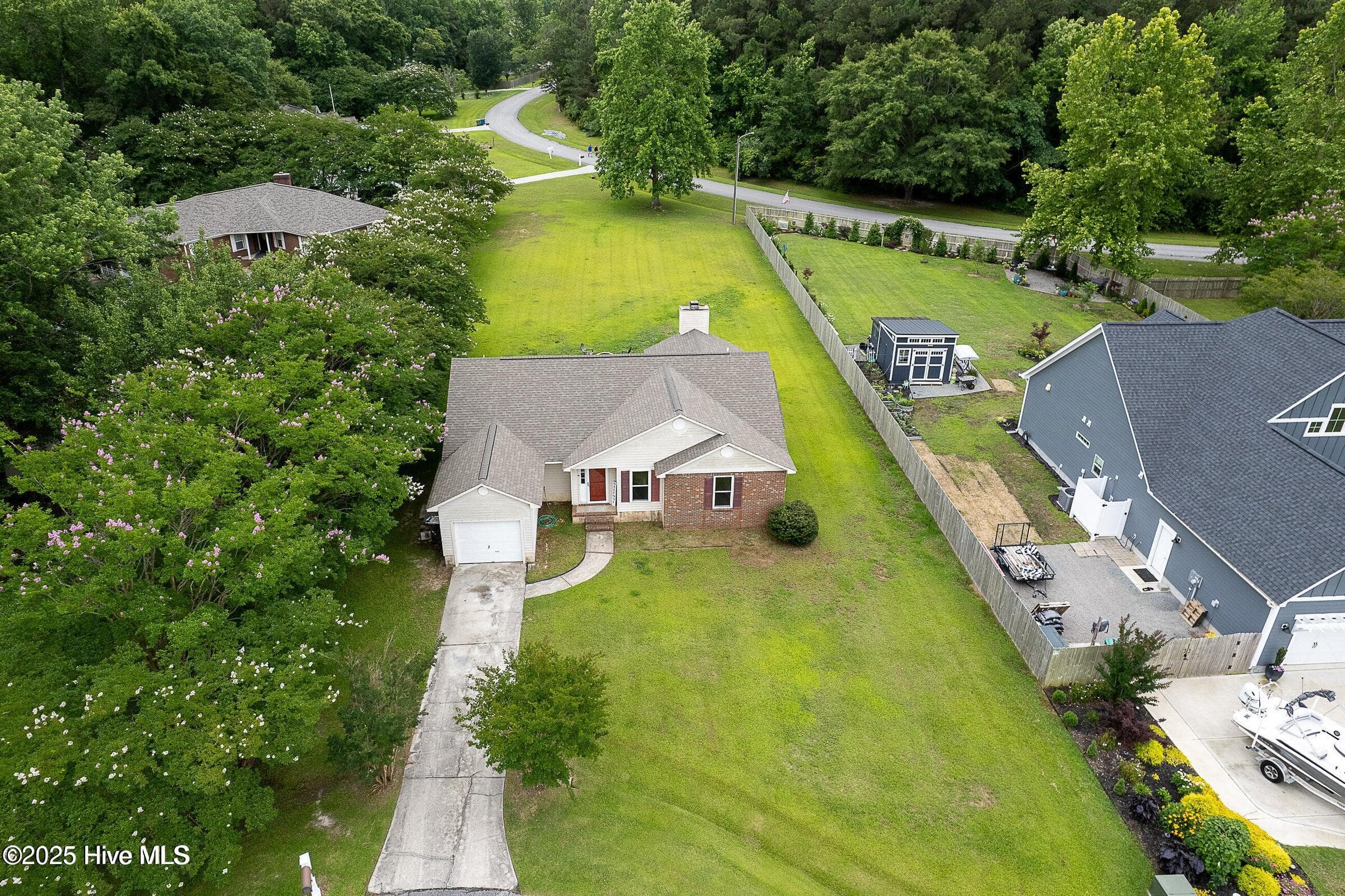 Single Family Residence at 510 Greenfield Place, Sneads Ferry, NC 28460, photo 20 of 23