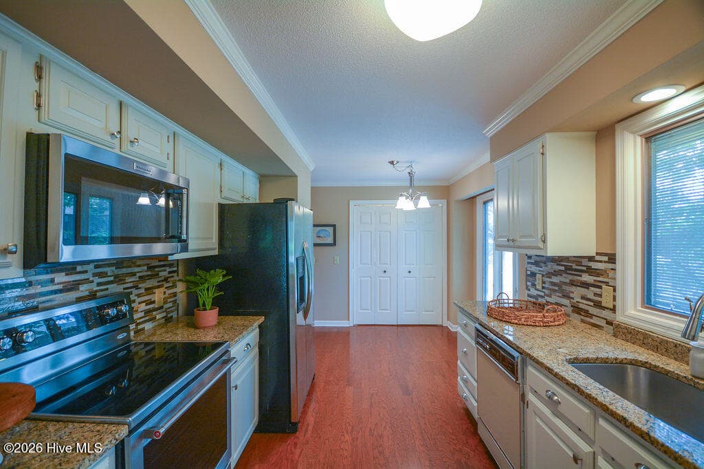 Townhouse at 285 Sugar Gum Lane Unit 20, Pinehurst, NC 28374, photo 18 of 75