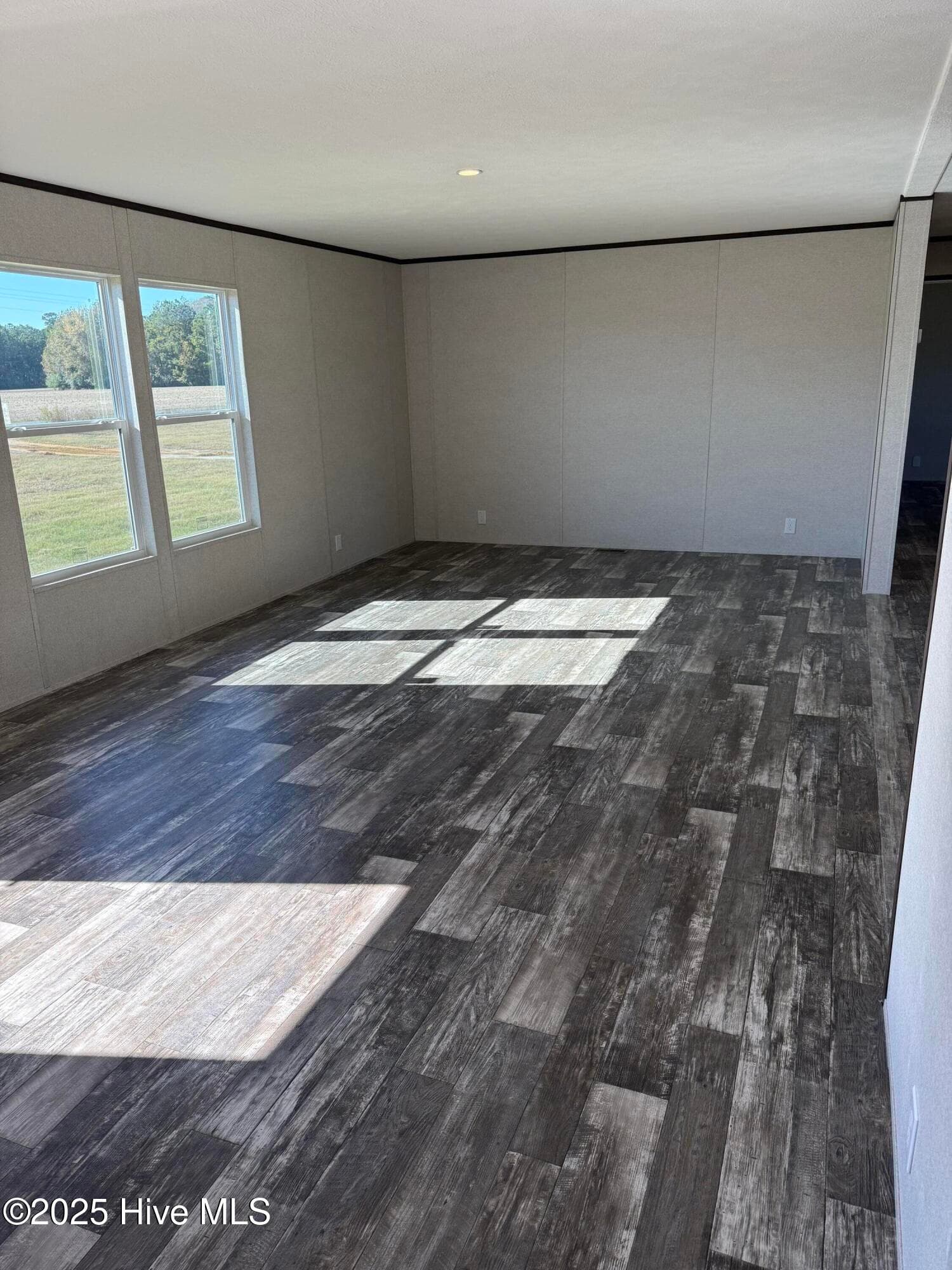 Manufactured Home at 2227 Twisted Hickory Road, Elizabethtown, NC 28337, photo 6 of 27