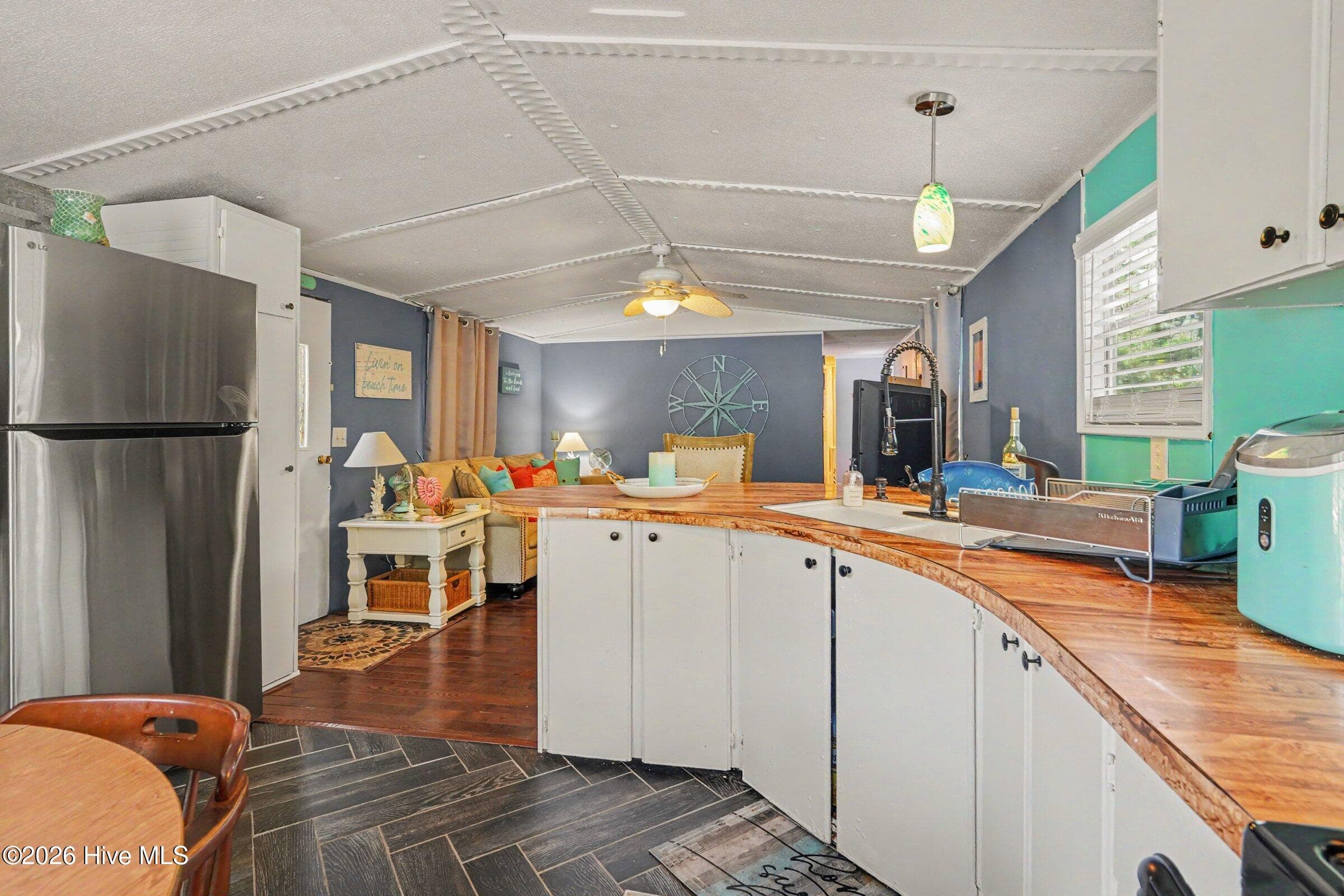 Manufactured Home at 3039 Lewis Street SW, Supply, NC 28462, photo 17 of 29