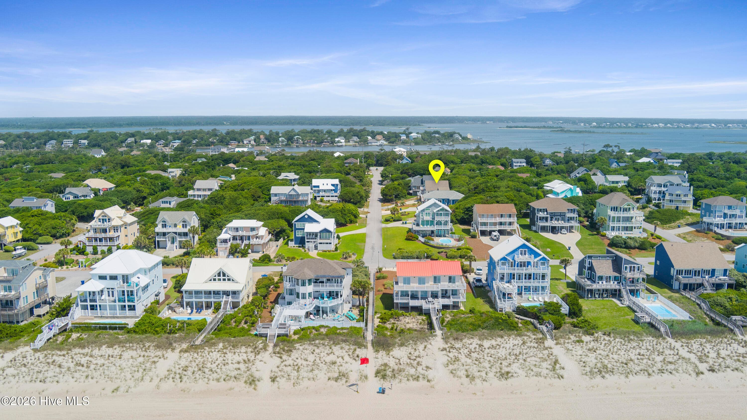 Single Family Residence at 104 Bluewater Drive, Emerald Isle, NC 28594, photo 3 of 4