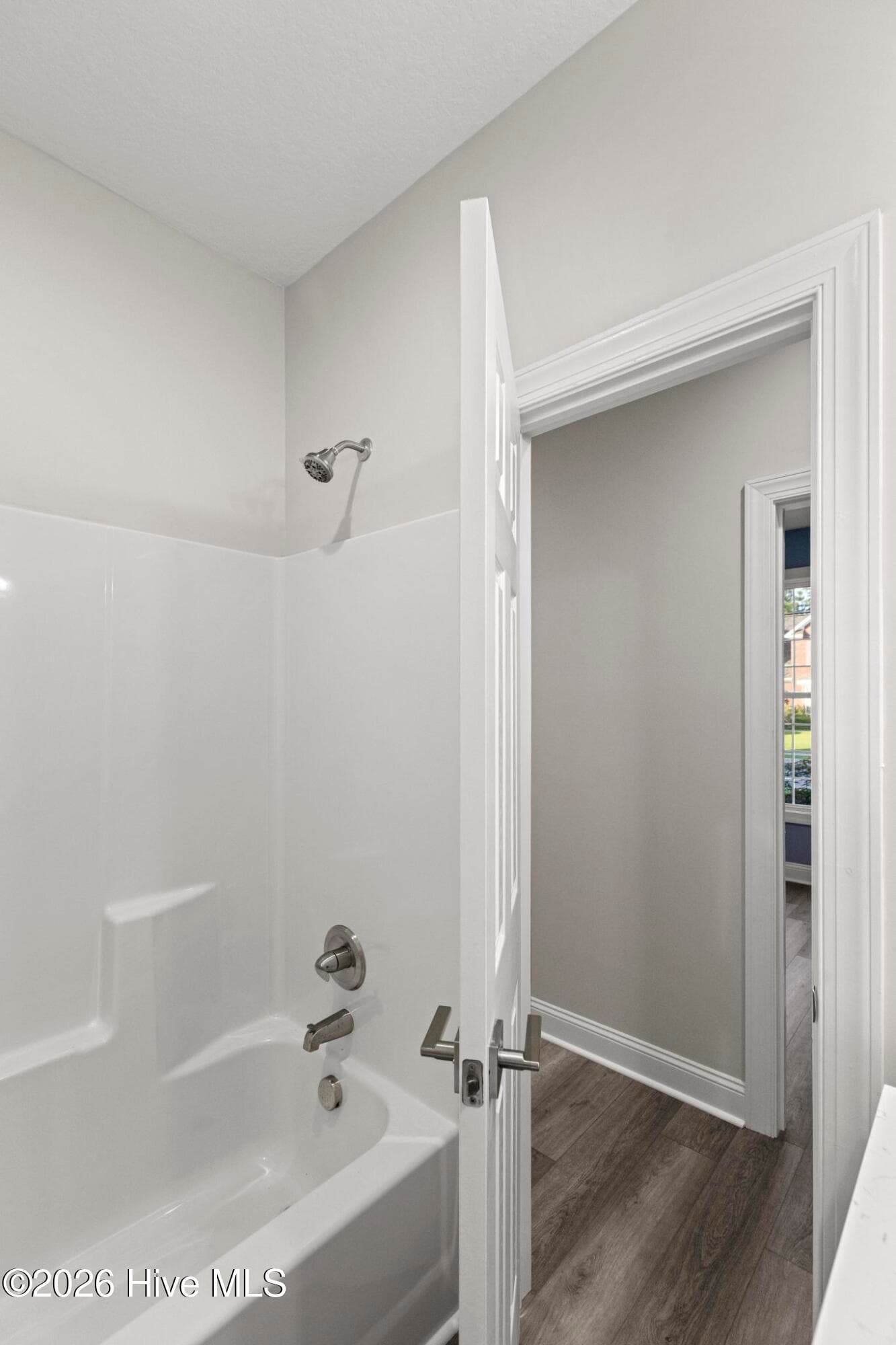 Single Family Residence at 401 King Richard Court, Jacksonville, NC 28546, photo 20 of 46