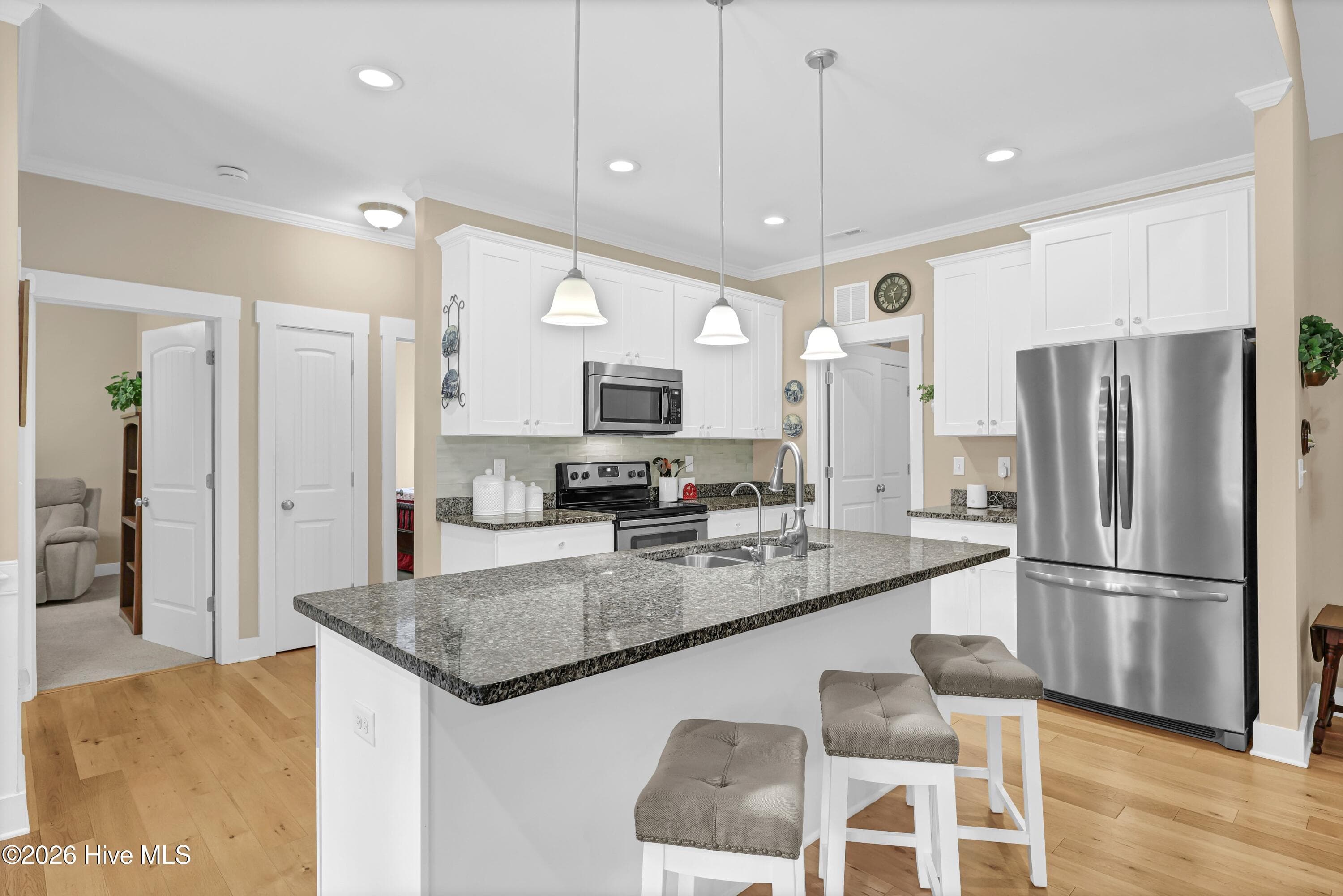 Single Family Residence at 118 Persimmon Lane, Hampstead, NC 28443, photo 7 of 29