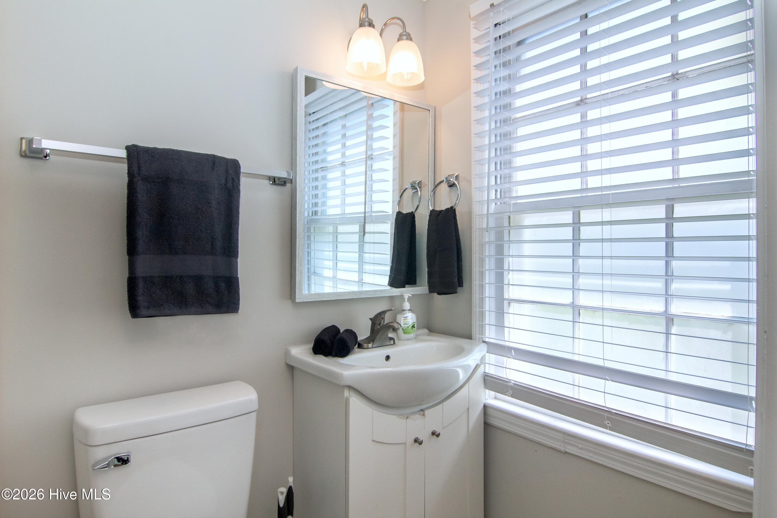 Single Family Residence at 3116 Camden Circle, Wilmington, NC 28403, photo 25 of 39