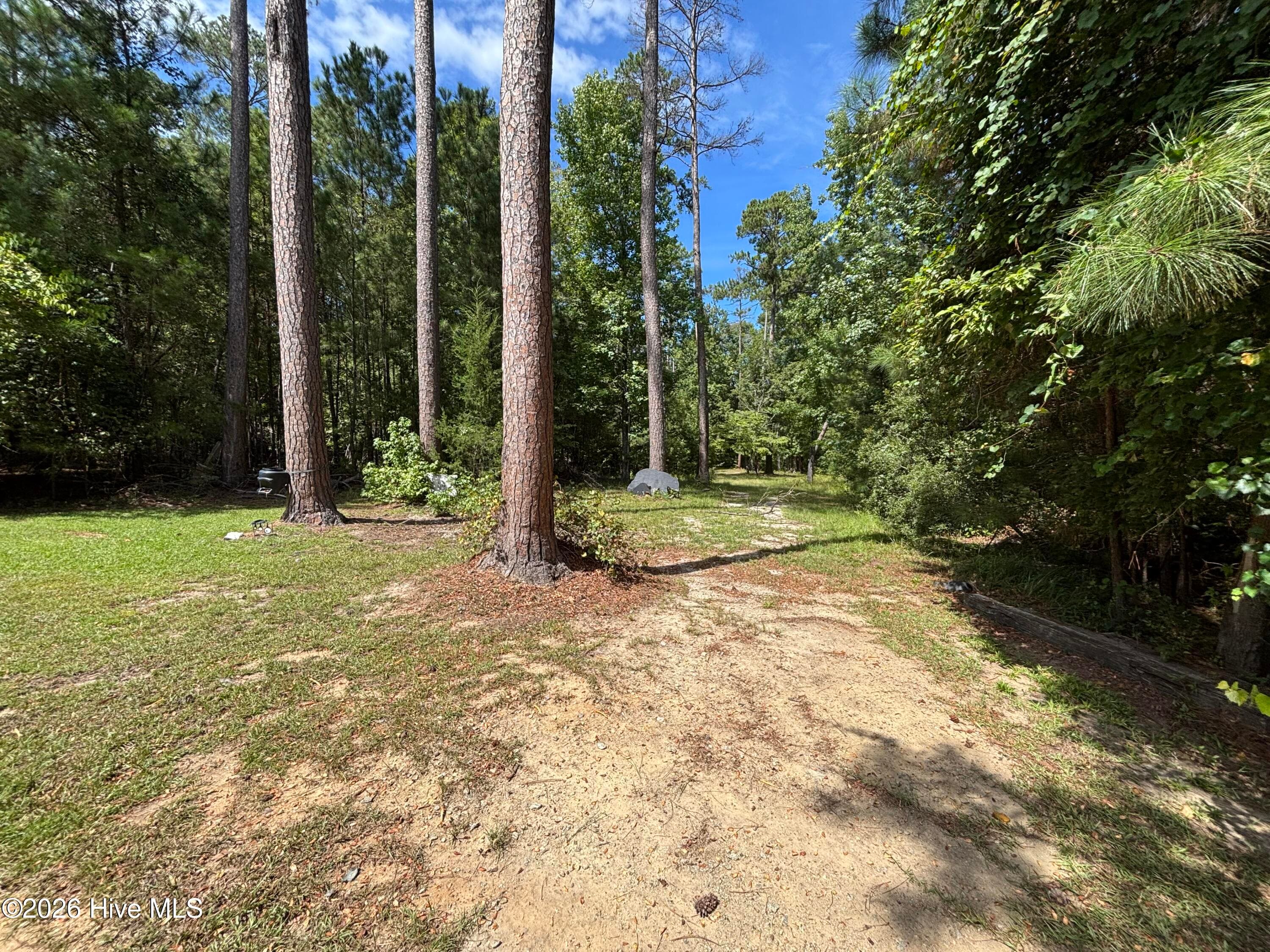 Manufactured Home at 1370 Forest Lake Drive, Lincolnton, GA 30817, photo 41 of 48