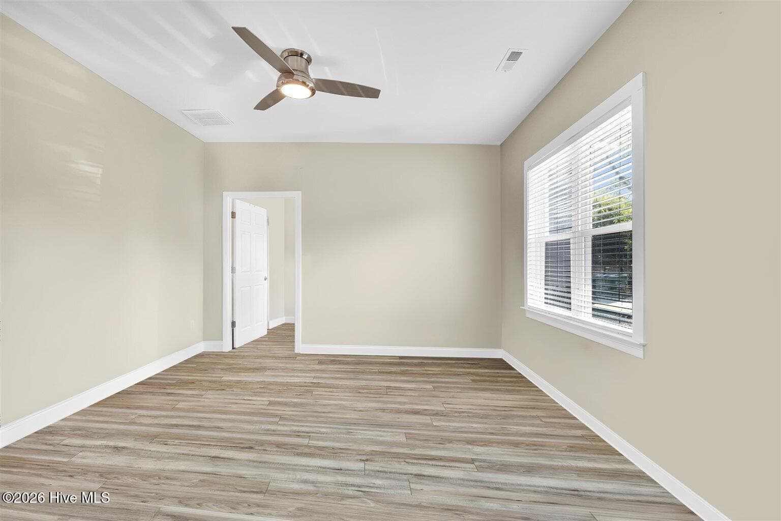 back unit bed 3 - 305 Macmillan Avenue N, Wilmington, NC 28403